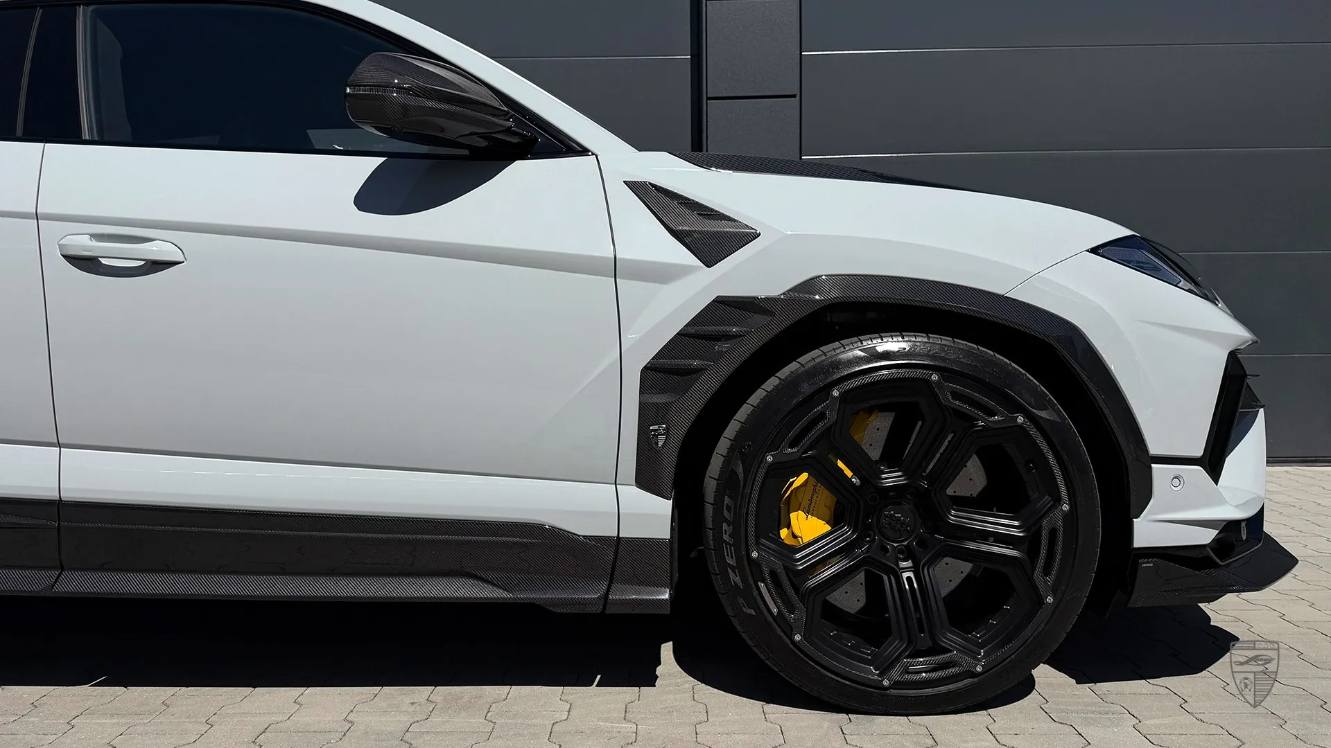 2025 Lamborghini Urus Performante with carbon side detail and premium exterior modifications