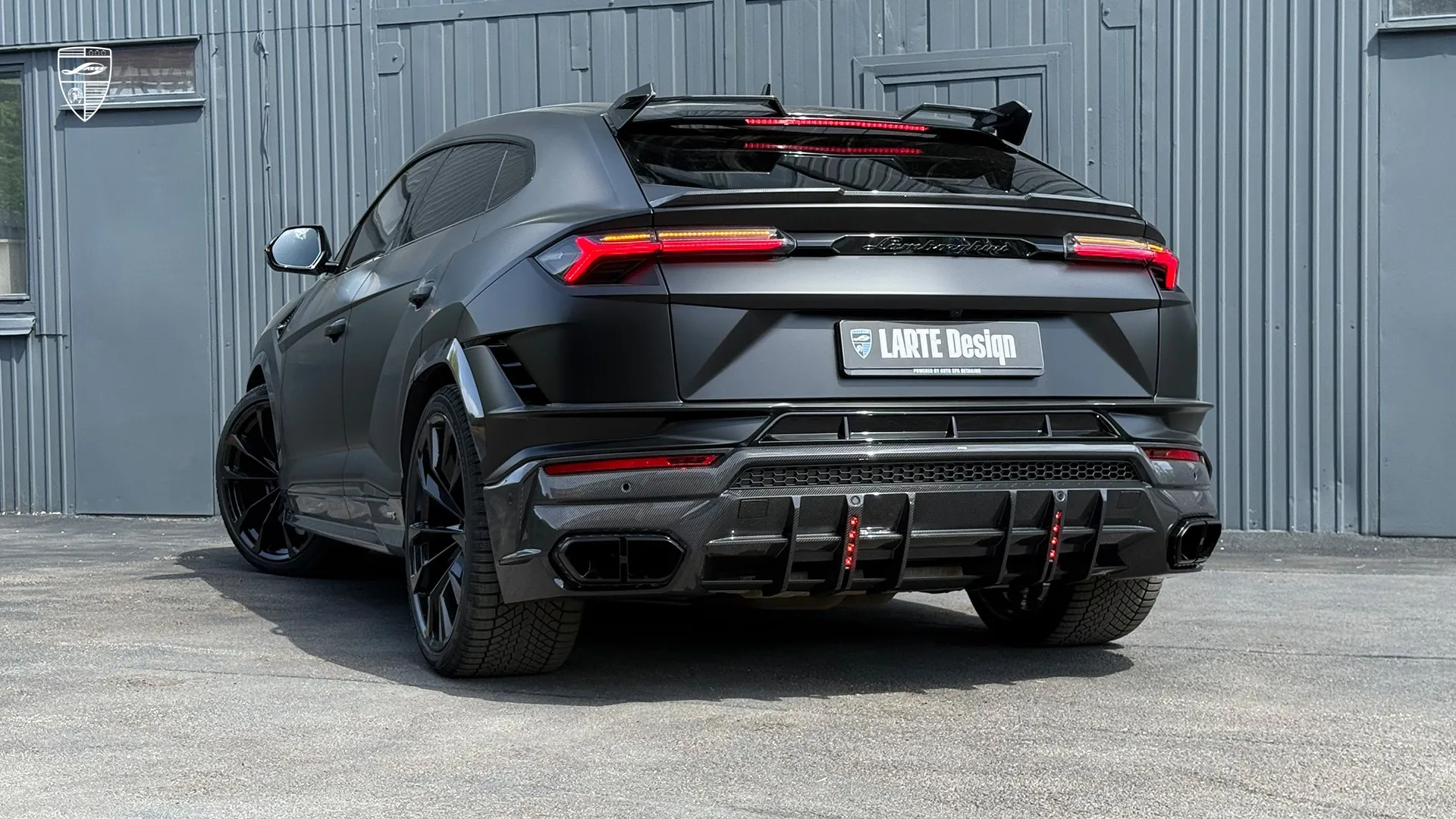 Lamborghini Urus Performante featuring custom rear design and exclusive body kit styling