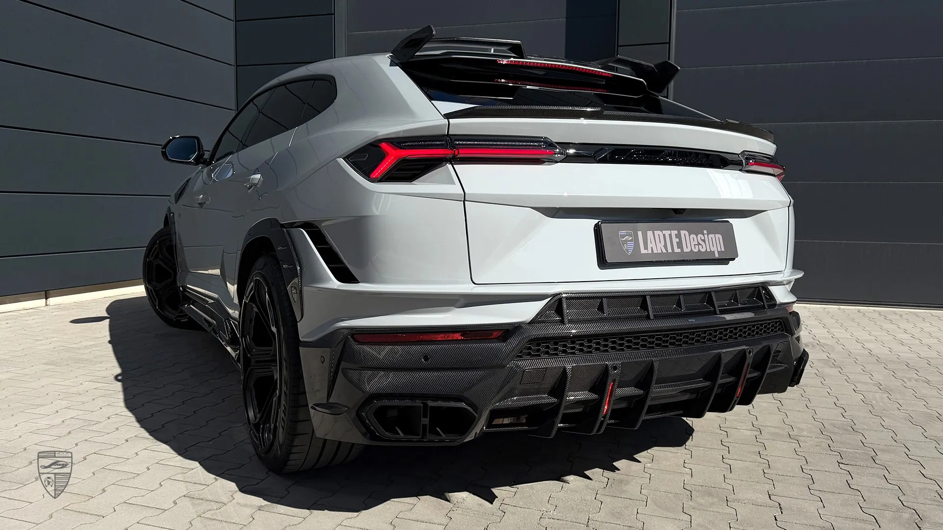 Lamborghini Urus Performante carbon exterior with rear styling upgrades and custom body kit details