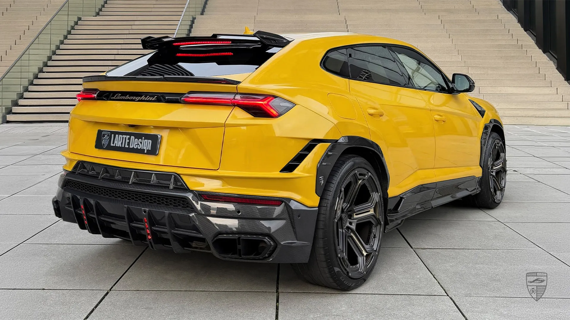 Lamborghini Urus Performante yellow with custom build body kit and performance styling
