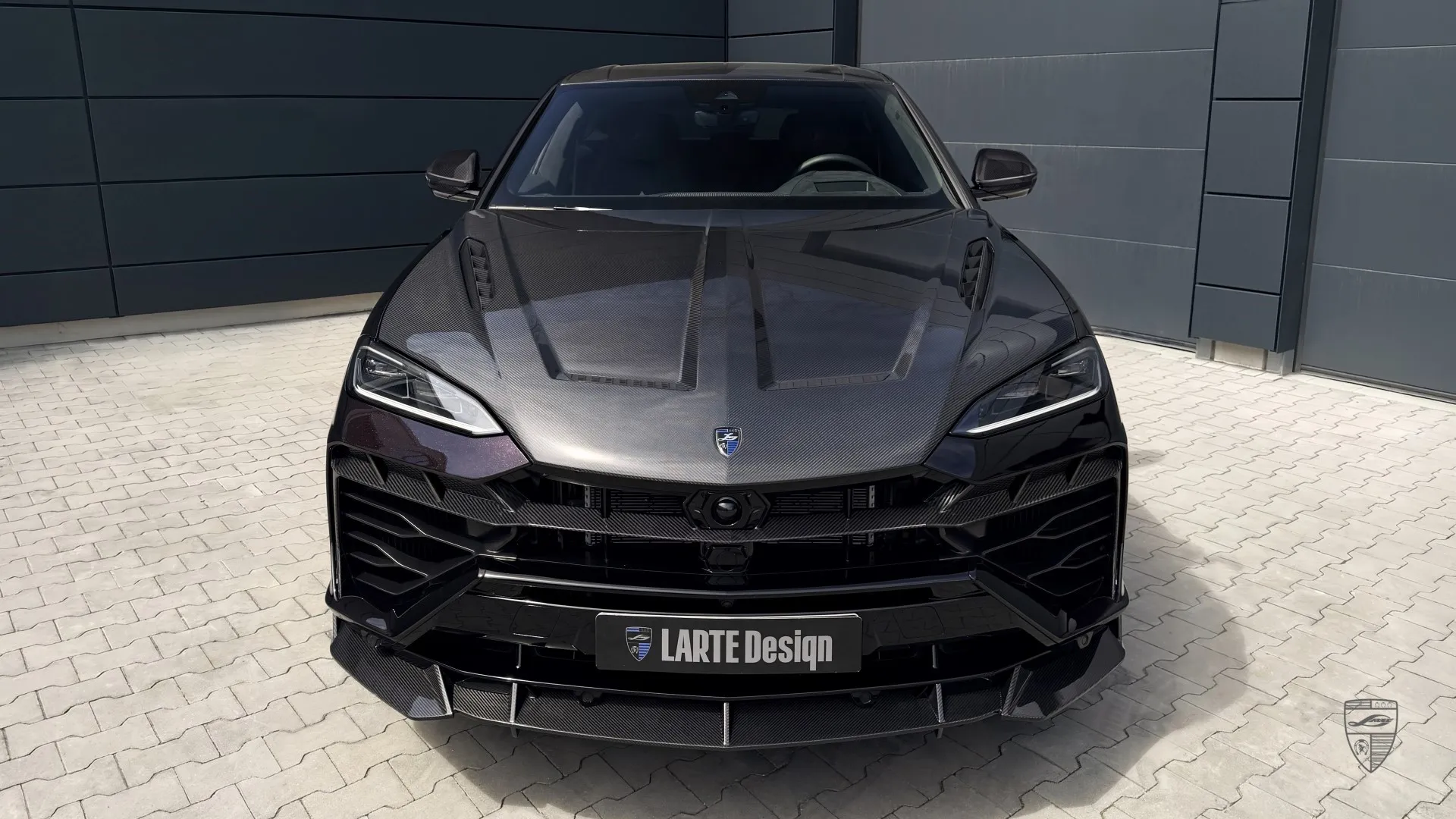 2025 Lamborghini URUS SE matte black with front view styling and premium exterior upgrades