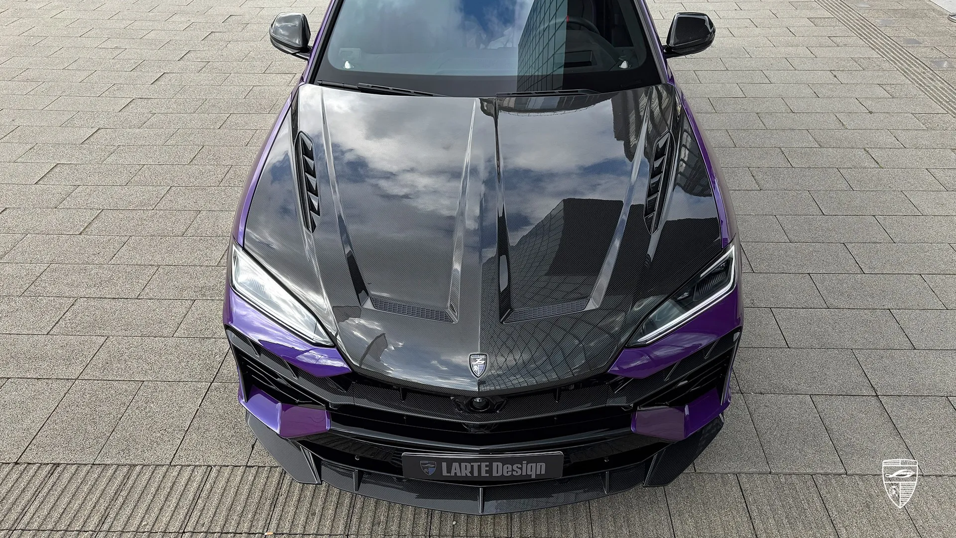 Urus SE Folierung mit modernem Custom Design und Exterieur-Styling
