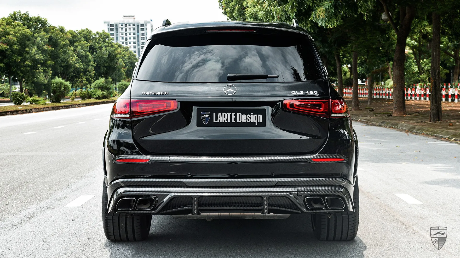 Custom Maybach GLS 480 – Limited Edition in Obsidian Black 2026 Obsidian Black Maybach GLS 480 — limited production upgrade with brutal SUV presence