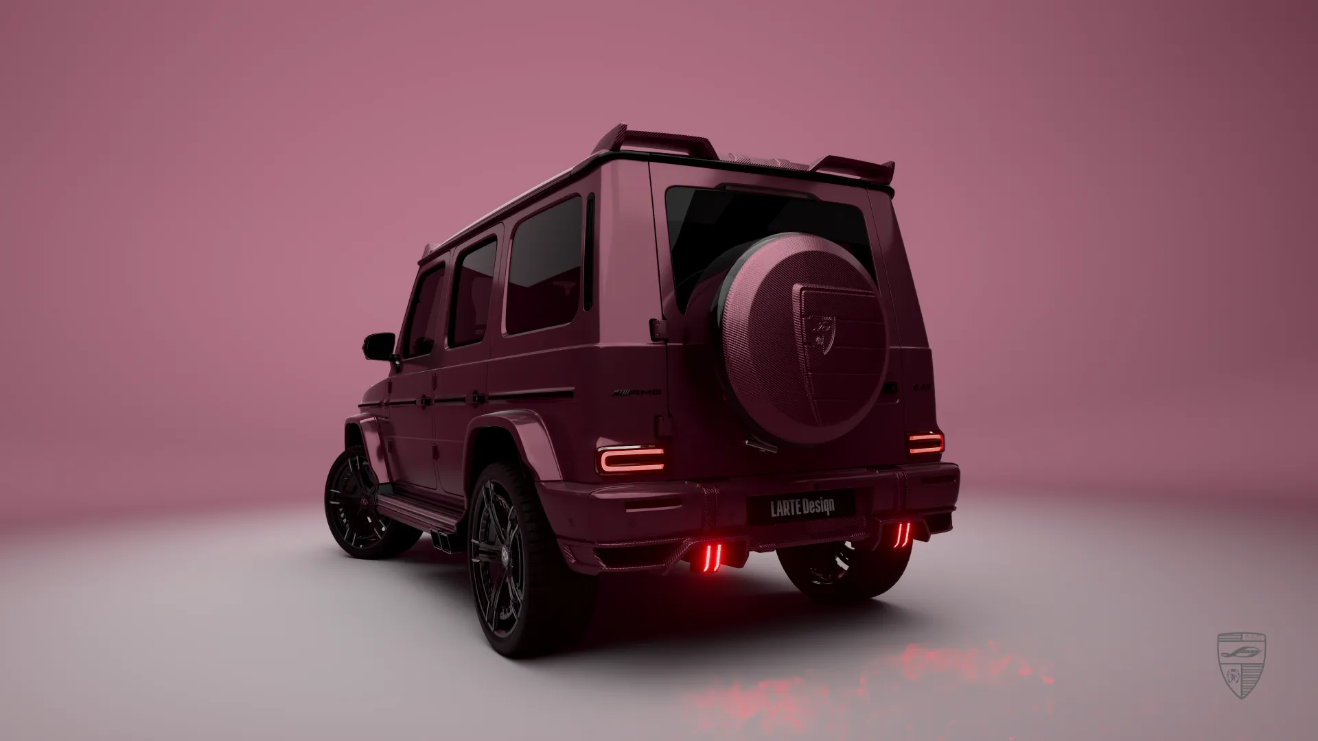 Mercedes G63 Facelift in Rosé Metallic in Heck-Dreiviertelansicht