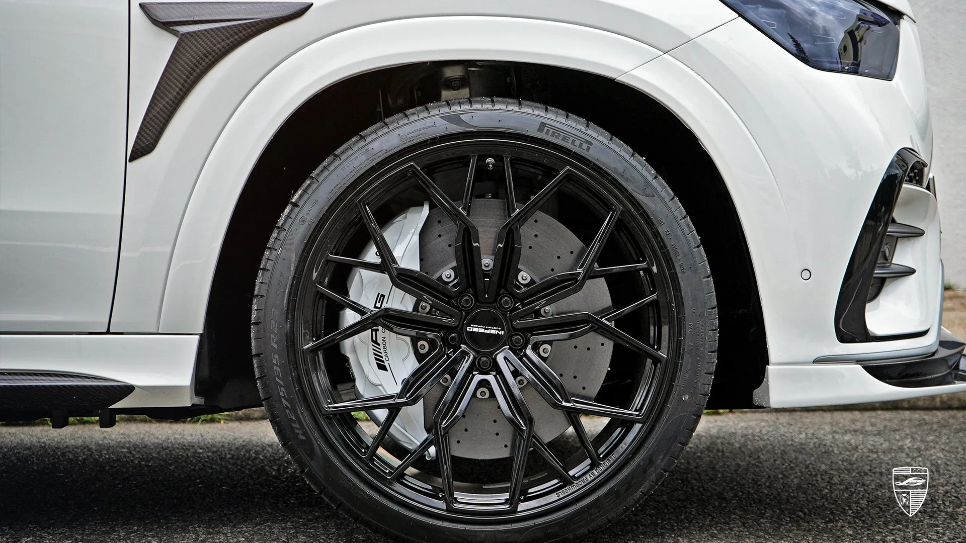 Facelifted GLE 53 AMG – White SUV with Dynamic Style Facelifted Mercedes GLE Coupe 53 AMG — Polar White crossover coupe with dynamic proportions