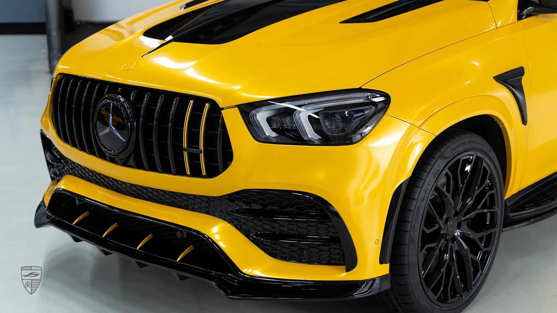 Frontansicht des getunten Mercedes GLE Coupe von Larte Design