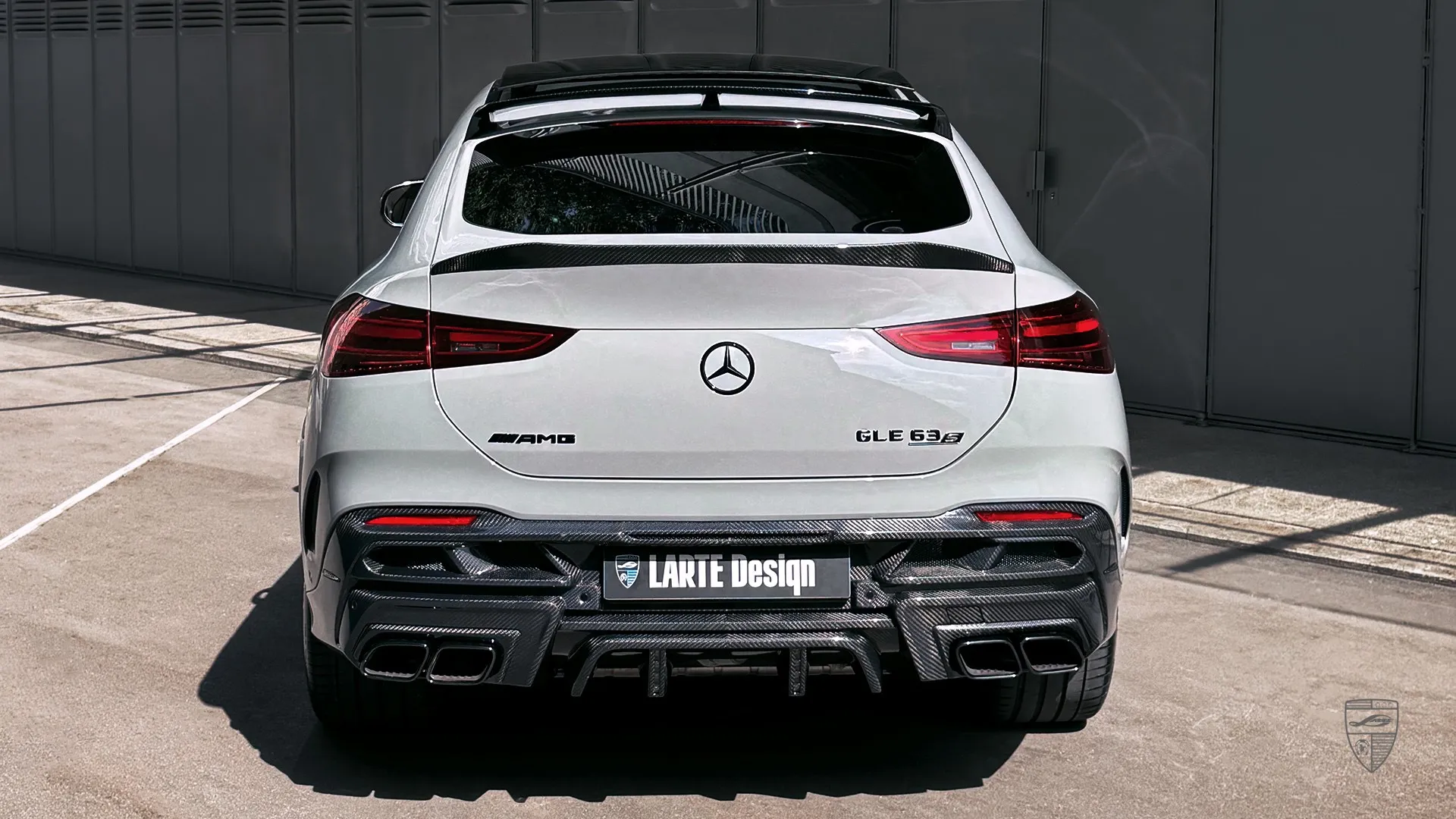 Custom 2026 Mercedes-AMG GLE Coupe Heck Detail in Grau mit sportlichem Styling