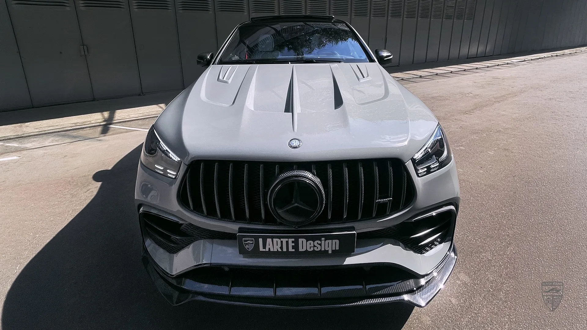 Mercedes-AMG GLE Coupe Facelift Frontansicht in Grau mit sportlichem Custom Styling