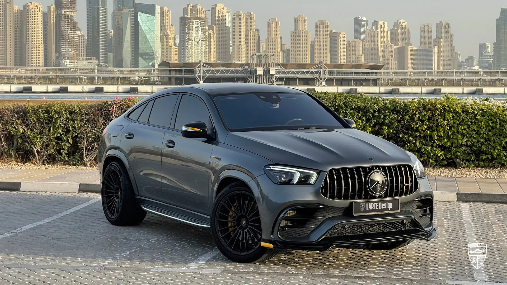 2023 Mercedes AMG GLE Coupé mit Modified Styling und Premium SUV Exterieur Upgrades