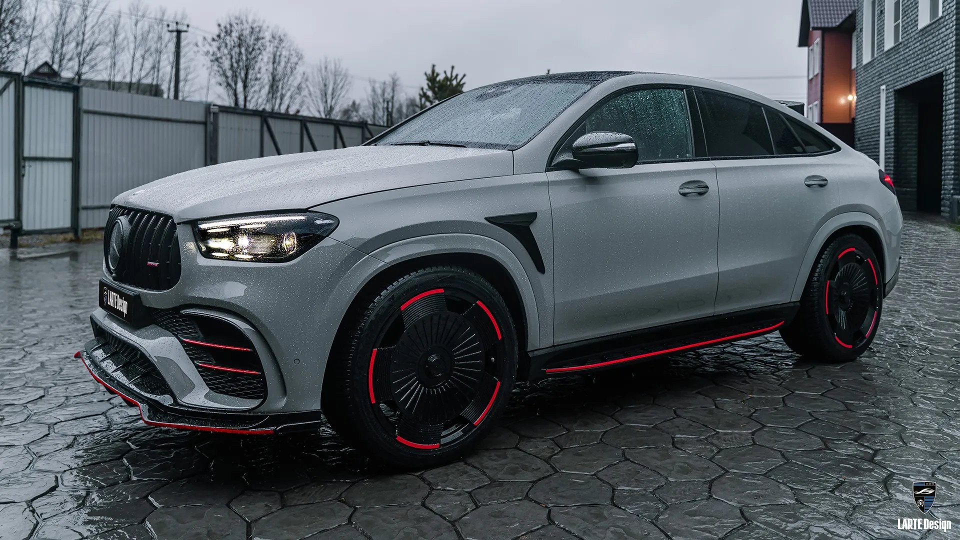 Mercedes GLE Coupe 63s AMG mit Performance-Tuning Grey Mercedes Benz GLE Coupe 63s AMG mit Hochleistungs-Tuning-Paket