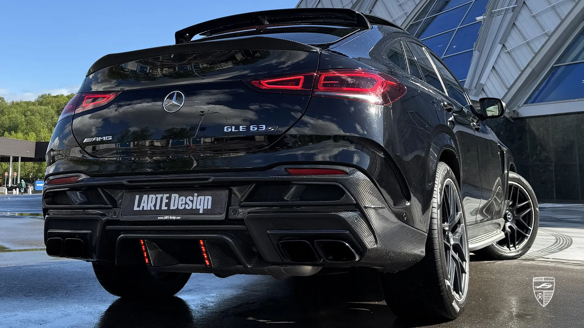 GLE Coupe 63s AMG C167 – Facelift mit Carbon-Diffusor & Sportauspuff Obsidian-schwarzer Mercedes GLE Coupe 63s AMG C167 2026 mit Facelift, Carbon-Diffusor & Sportauspuff