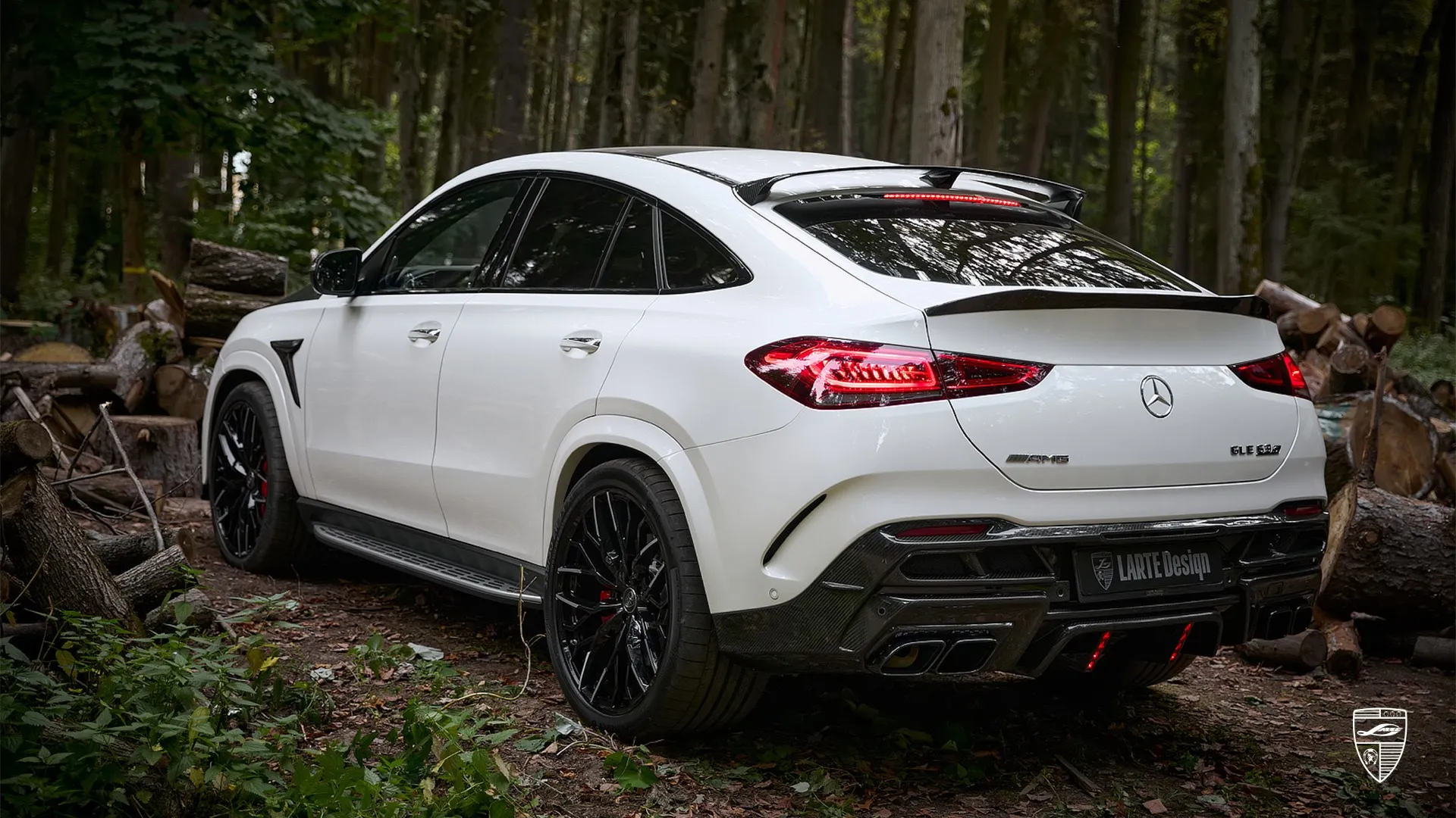 Custom GLE Coupe 63s AMG in Polarweiß – Doppelauspuff und Heckspoiler für markantes Styling