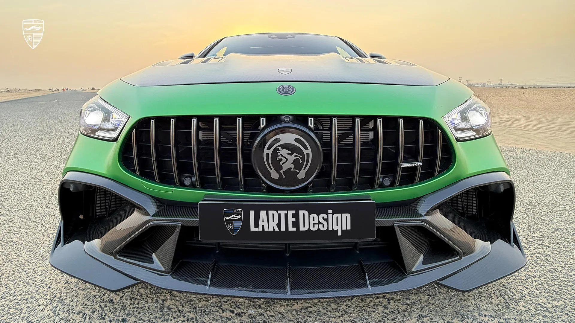 2023 AMG GT Frontgrill Nahaufnahme mit aggressivem Styling und Custom Exterieur Details