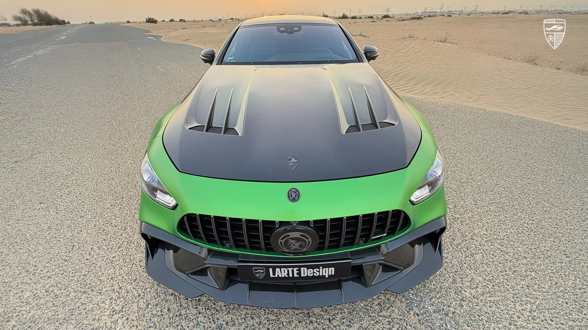 2023 Mercedes X290 in Grün mit Custom Front Styling und Performance Exterieur