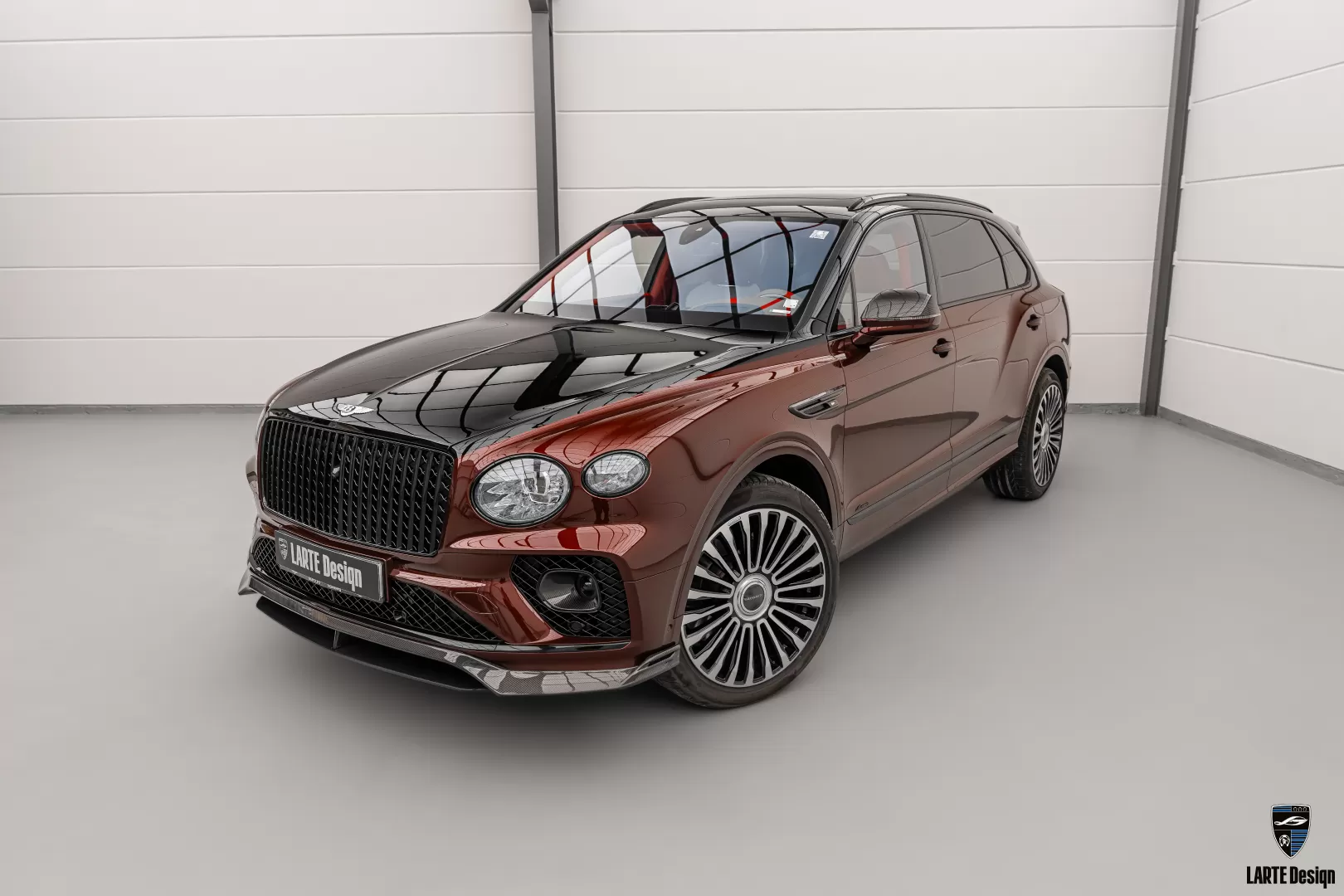 Wing and mirrors overlays for Bentley Bentayga in carbon fiber