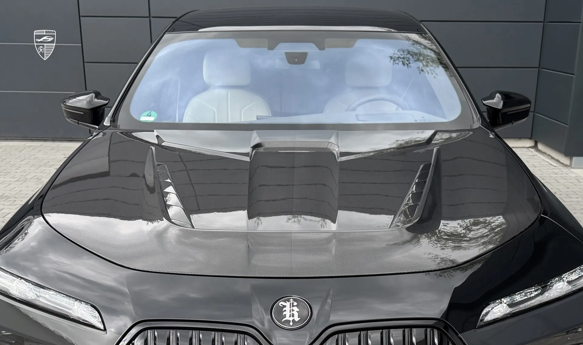 Carbon hood upgrade for your sedan BMW 7 Series G70 760i from LARTE Design