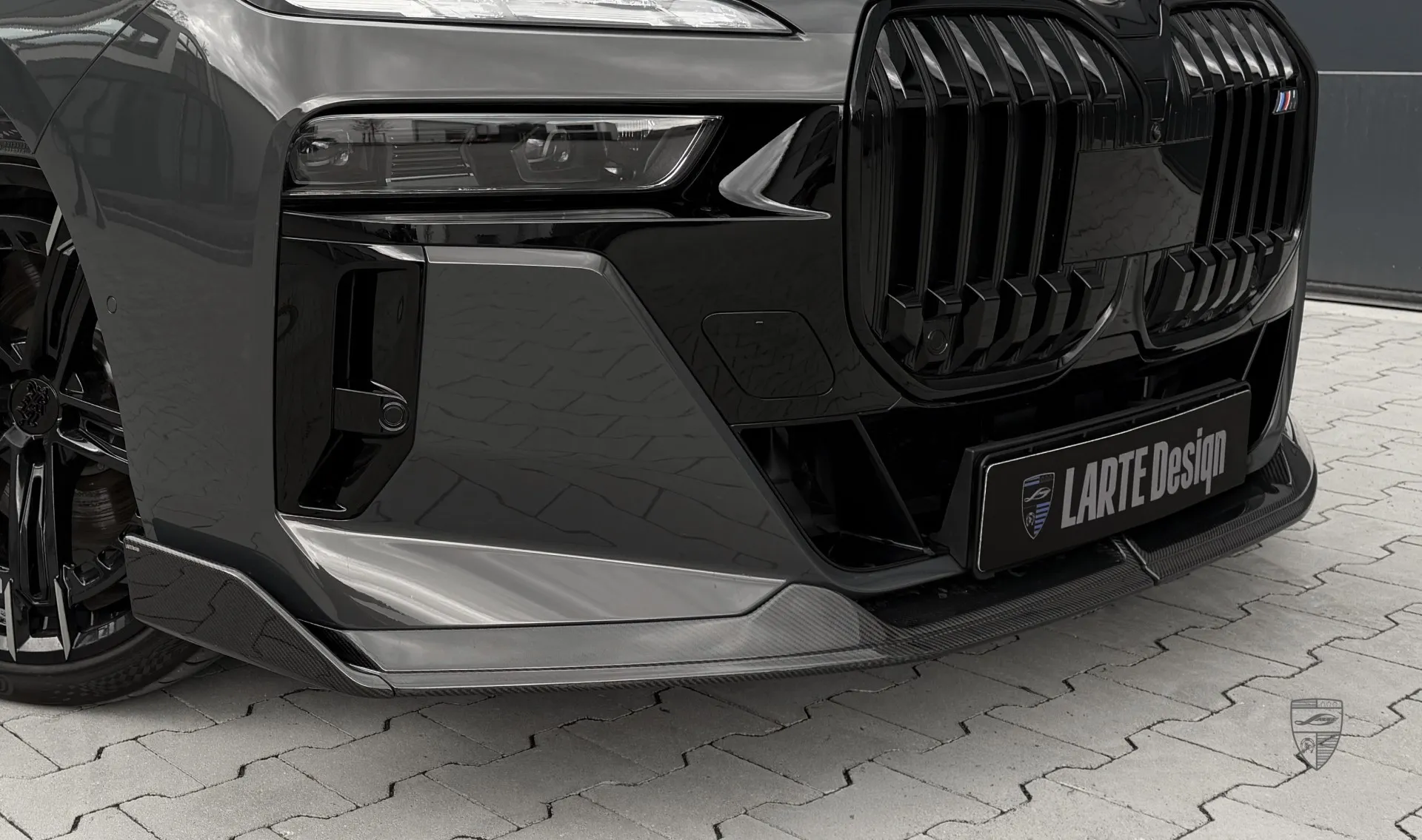 Carbon splitter upgrade for your sedan BMW 7 Series G70 760i from LARTE Design