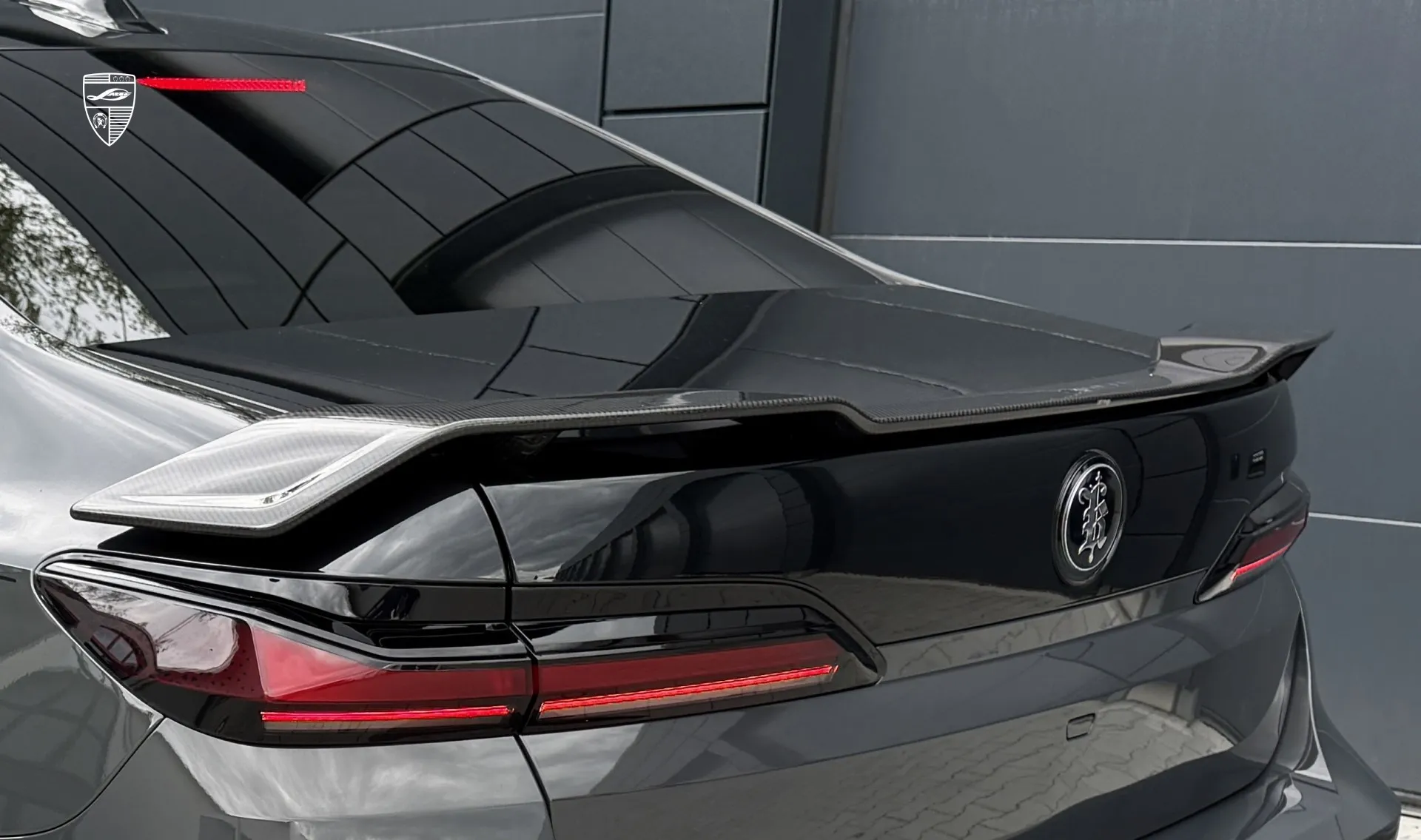 Carbon spoiler for your BMW 7 Series G70 760i in the appearance package by LARTE Design