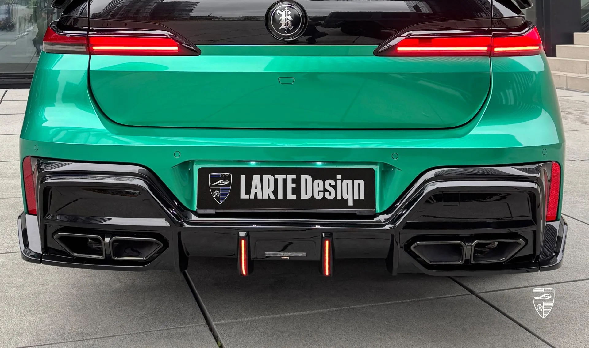 Diffuser upgrade for the family car BMW 7 Series G70 760i from LARTE Design