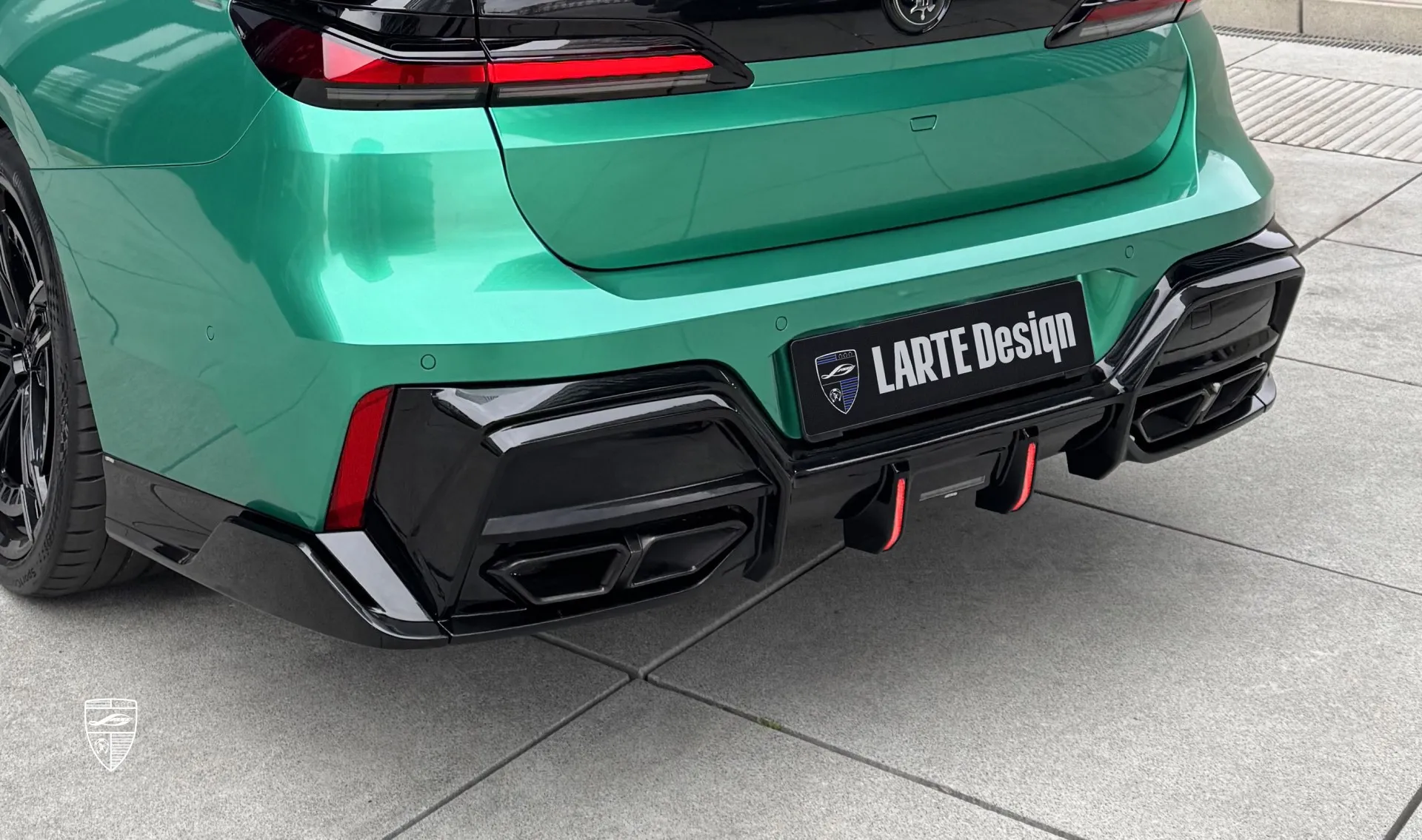 Diffuser upgrade for your sedan BMW 7 Series G70 760i from LARTE Design