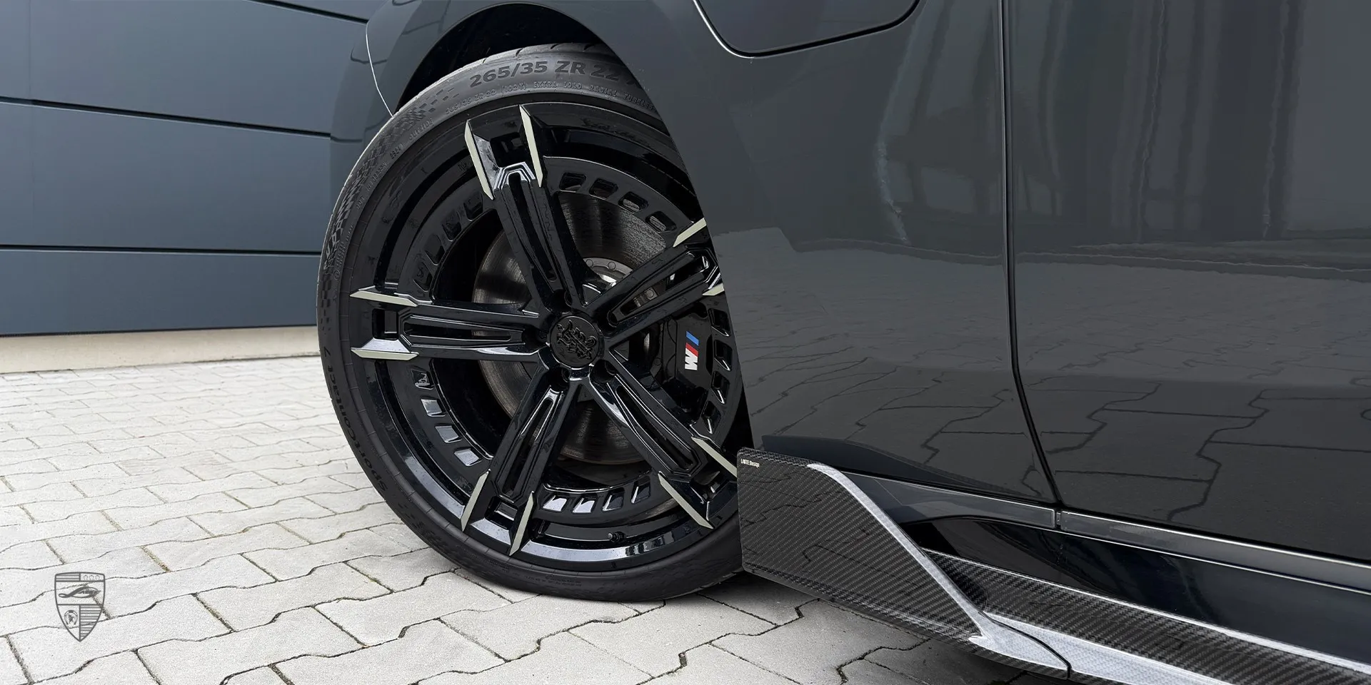 Dry carbon body kit BMW 7 Series showcases ultra‑lightweight components with high‑end finish