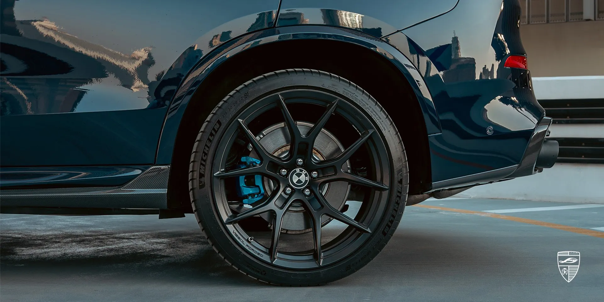 Dry‑Carbon‑Bodykit für BMW X5 LCI mit roher Textur und hochwertigem Performance‑Look