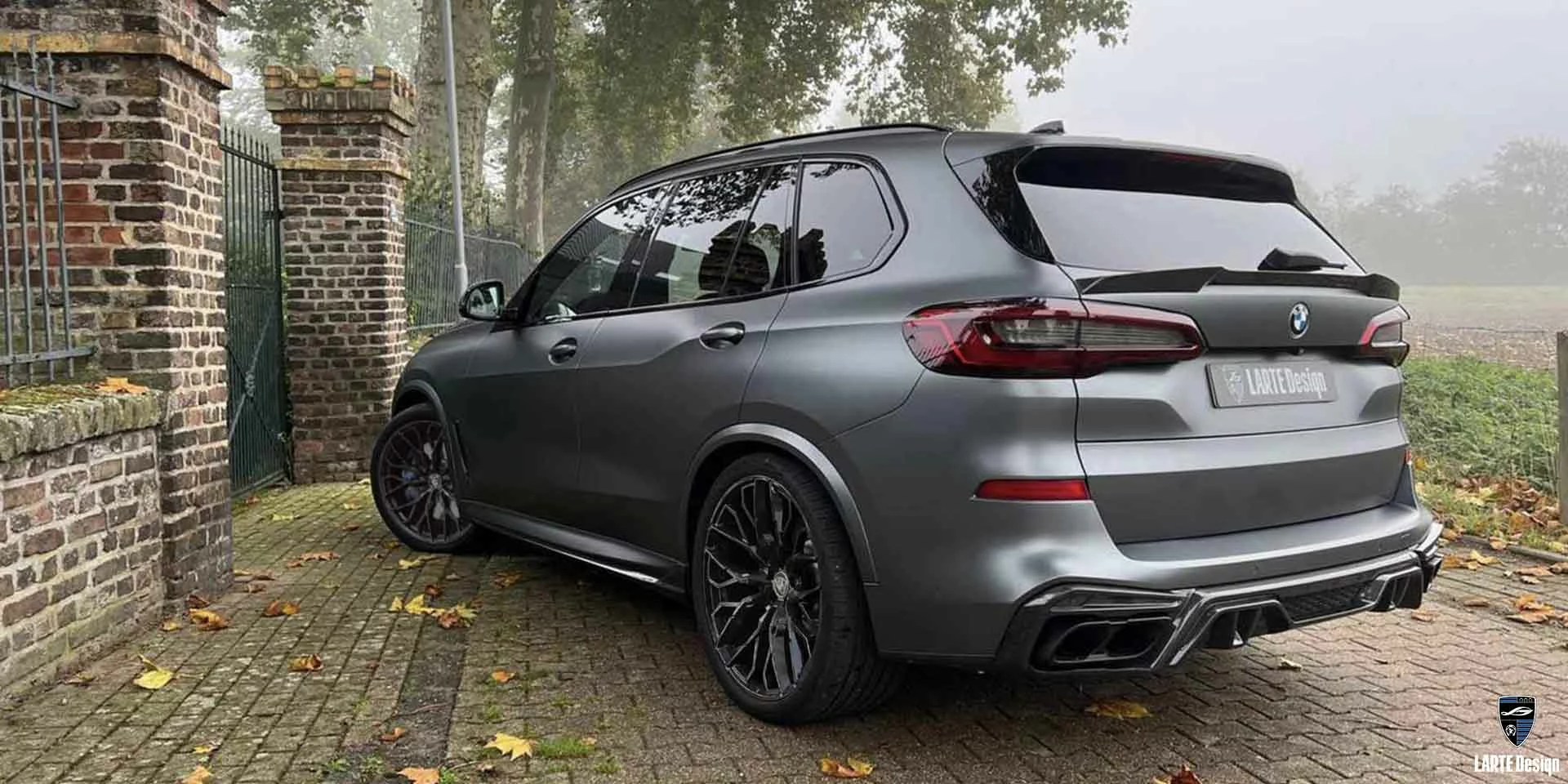 Body-Kit für BMW X5 M Sport G05 M50d in Silber Metallic