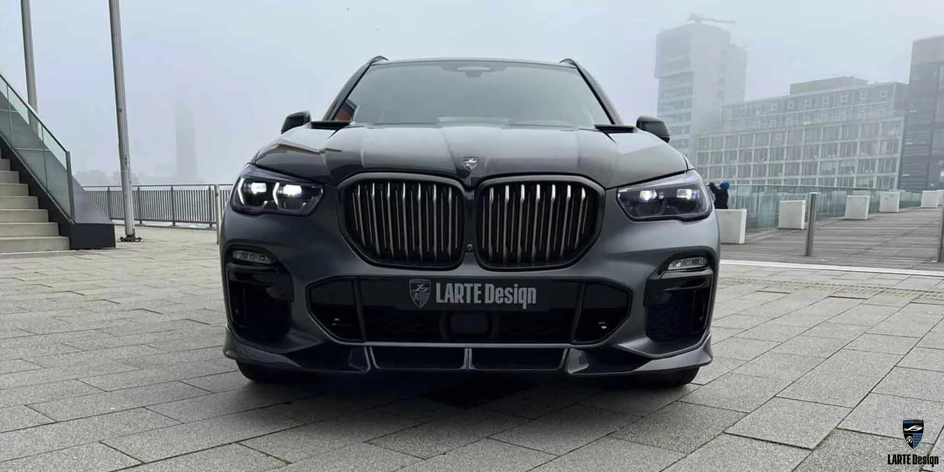 Carbon fiber Front bumper splitter for BMW X5 M sport G05 Black Sapphire from LARTE Design