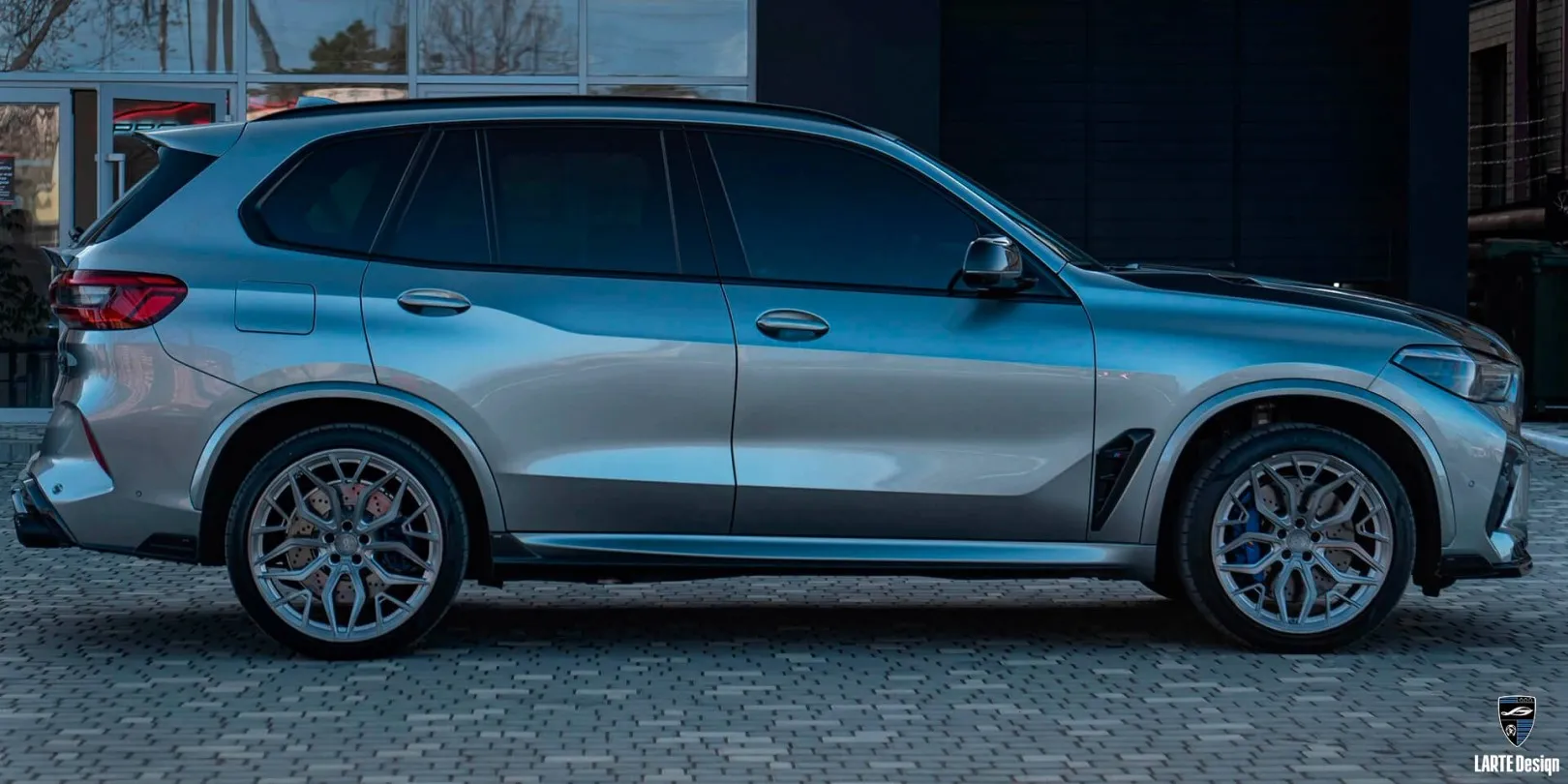 Pre-Facelifted BMW X5 PHEV Gets Sinister Looks With Wide Bodykit