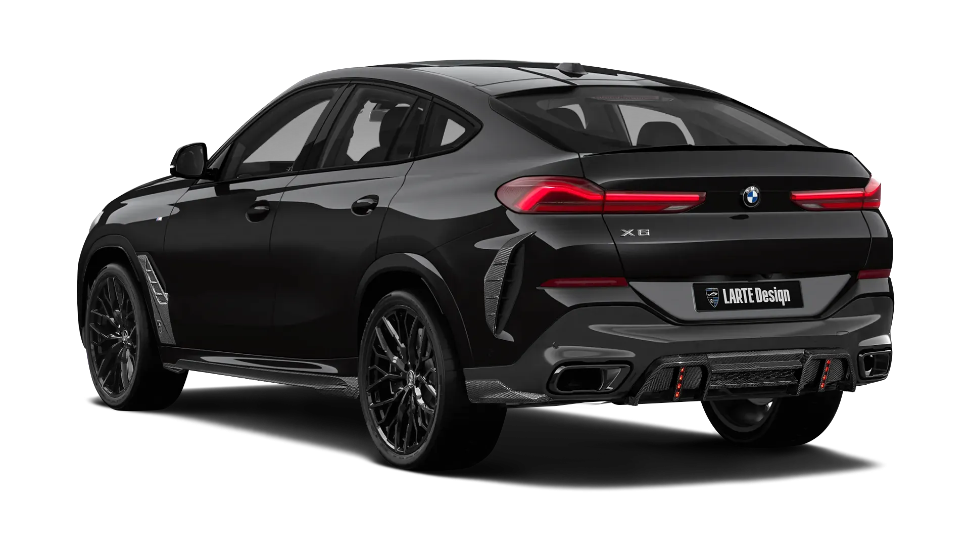BMW X6 G06 LCI III Facelift mit Karbon-Karosserie-Kit: Rückansicht in Schwarz‑Saphir