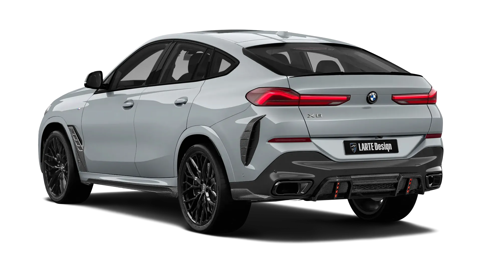 BMW X6 G06 LCI III Facelift mit Karbon-Karosserie-Kit: Rückansicht in Brooklyn Grau