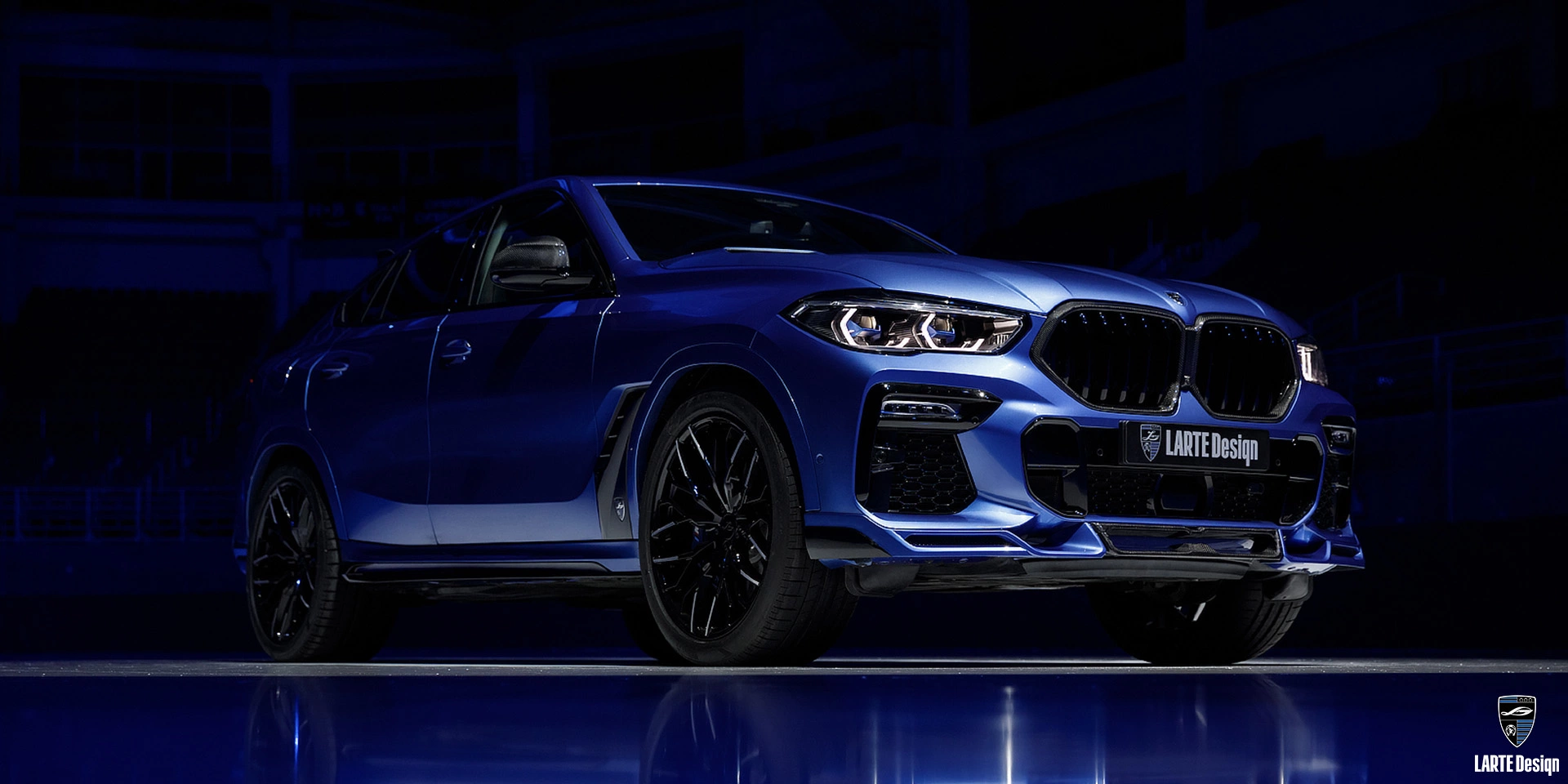 Kaufen Sie eine aerodynamische Frontlippe aus Carbonfaser für den LARTE Performance BMW X6 M Sport G06 in Phytonic Blue Metallic