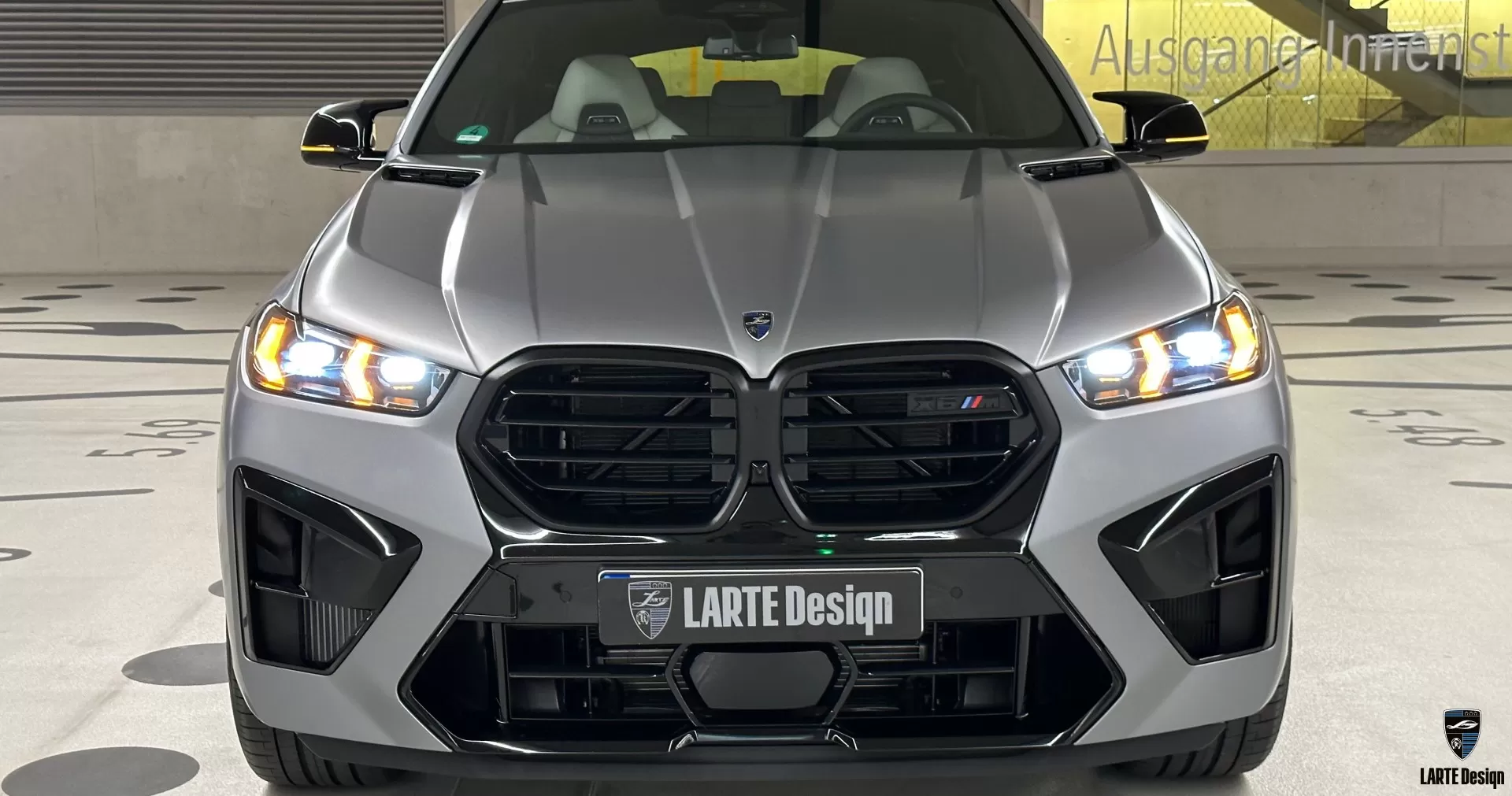 Painted hood for BMW X6M F96 LCI by LARTE Design