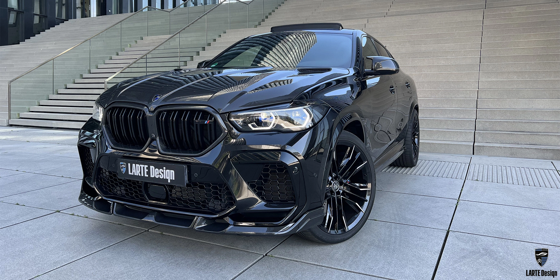 Kaufe einen Frontstoßstangensplitter aus Kohlefaser für BMW X6 M Competition F96 in Carbon Black Metallic