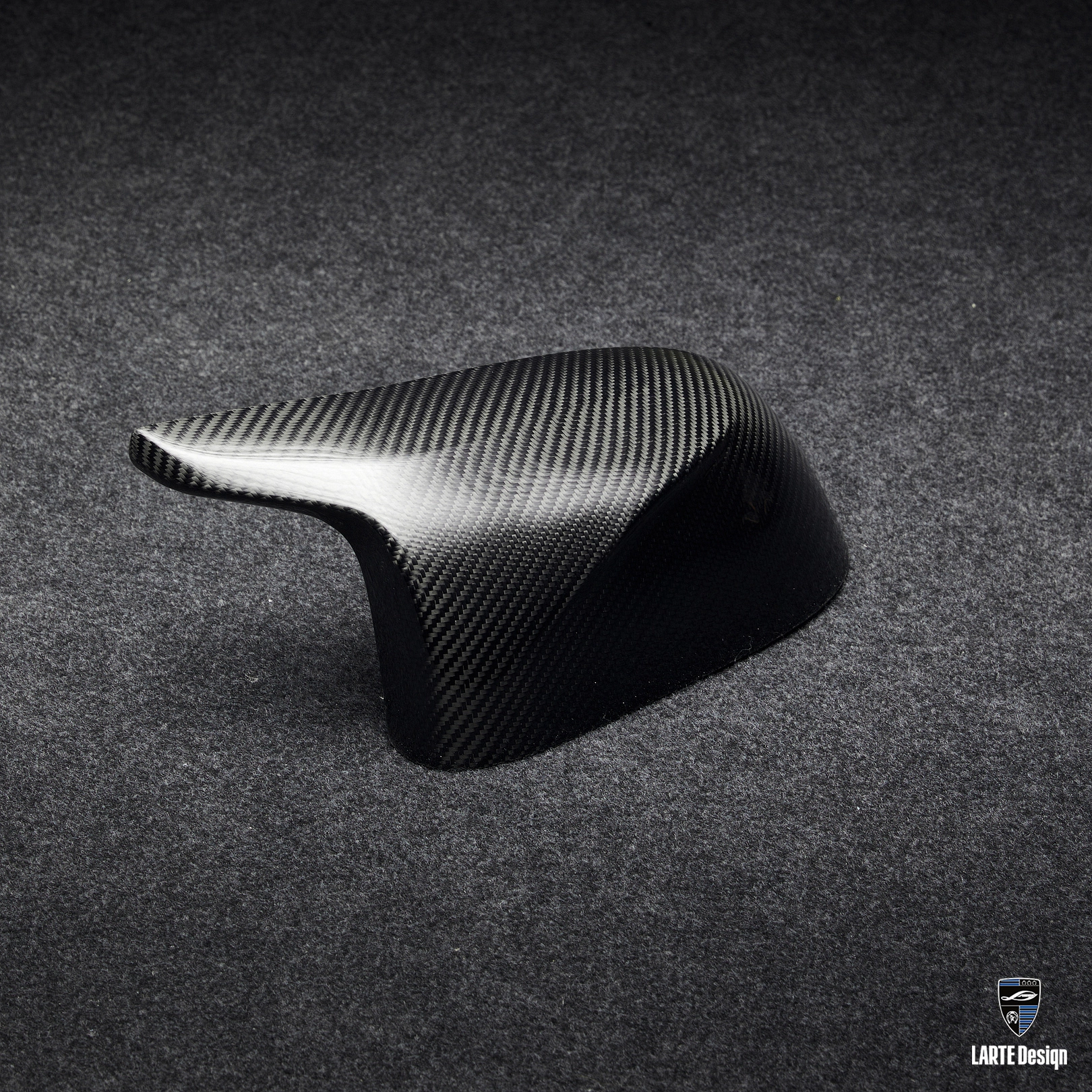 Buy custom carbon fiber mirror cups for BMW X7 G07