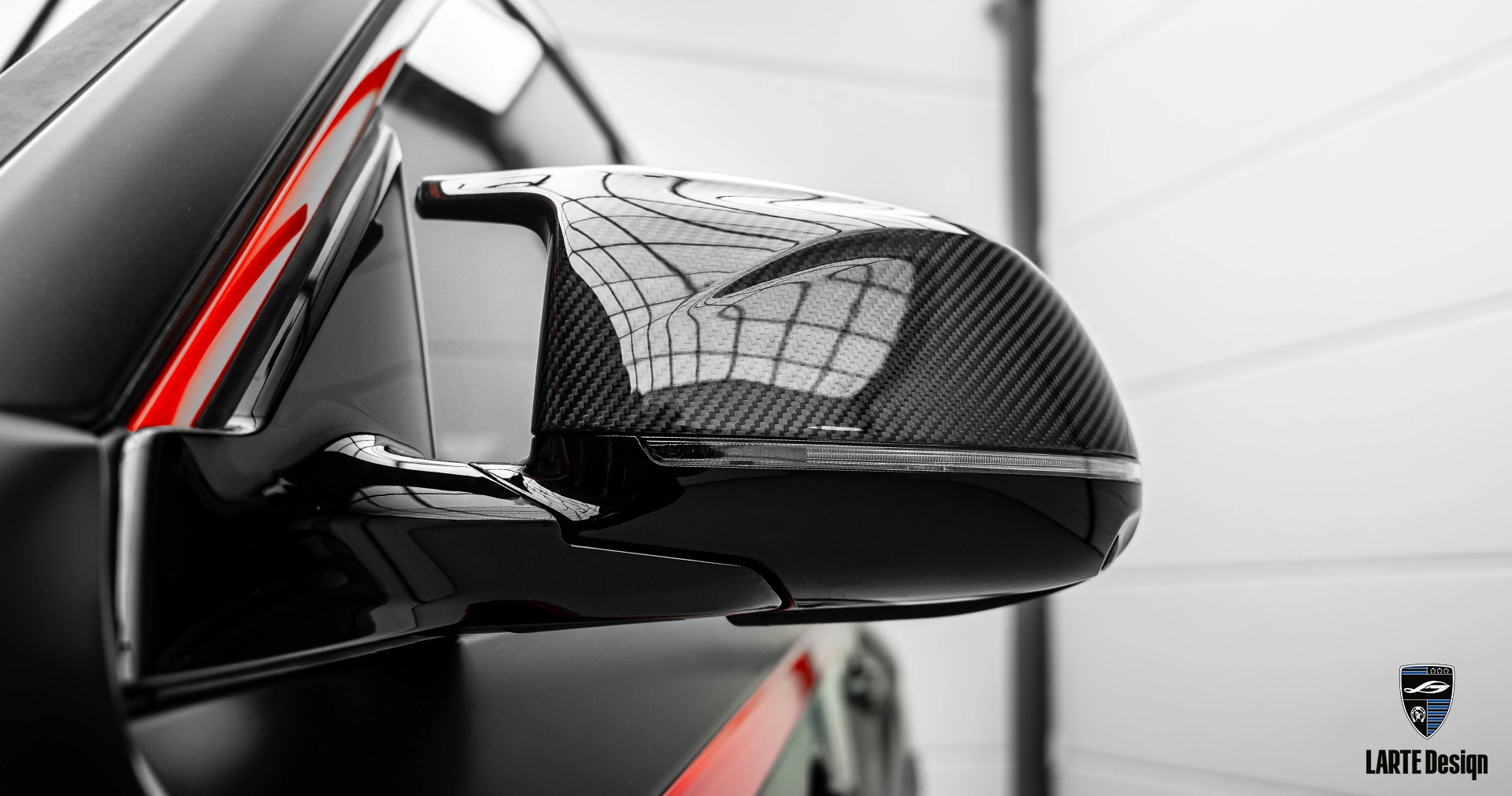 Carbonfaser-Zubehör Spiegelüberzüge für den BMW XM G09 Label Red 2024