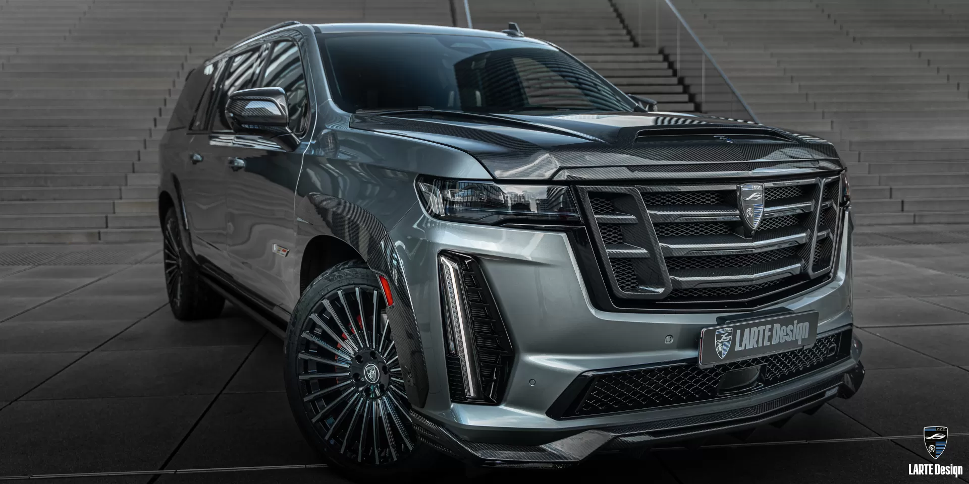 Cadillac Escalade V custom front bumper lip and forged rims from LARTE Design 