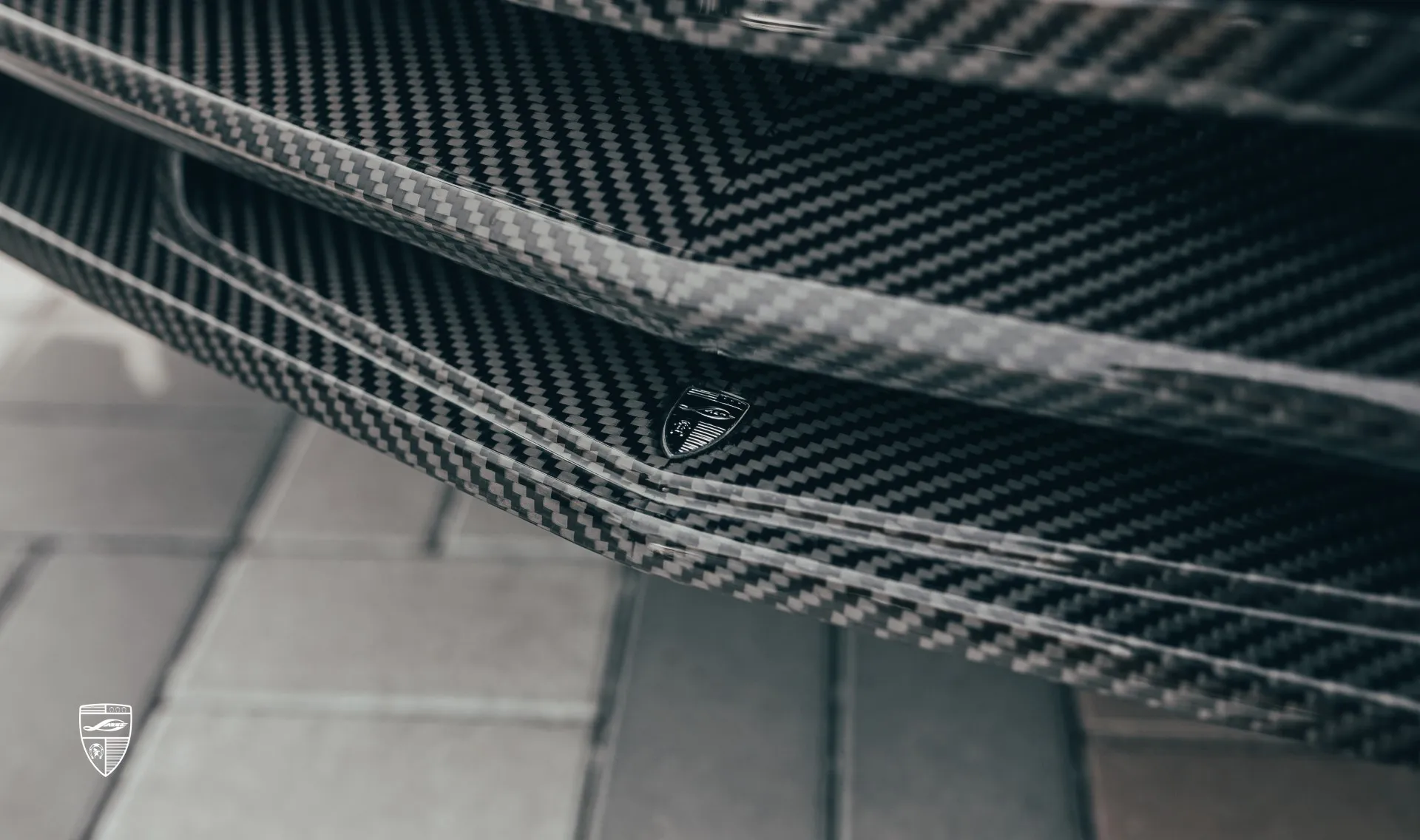 Carbonfaser-Frontsplitter für Ihren Cadillac Escalade 600 im Umrüstkit  Carbonfaser-Frontsplitter für Ihren Cadillac Escalade 600 im Umrüstkit von LARTE Design