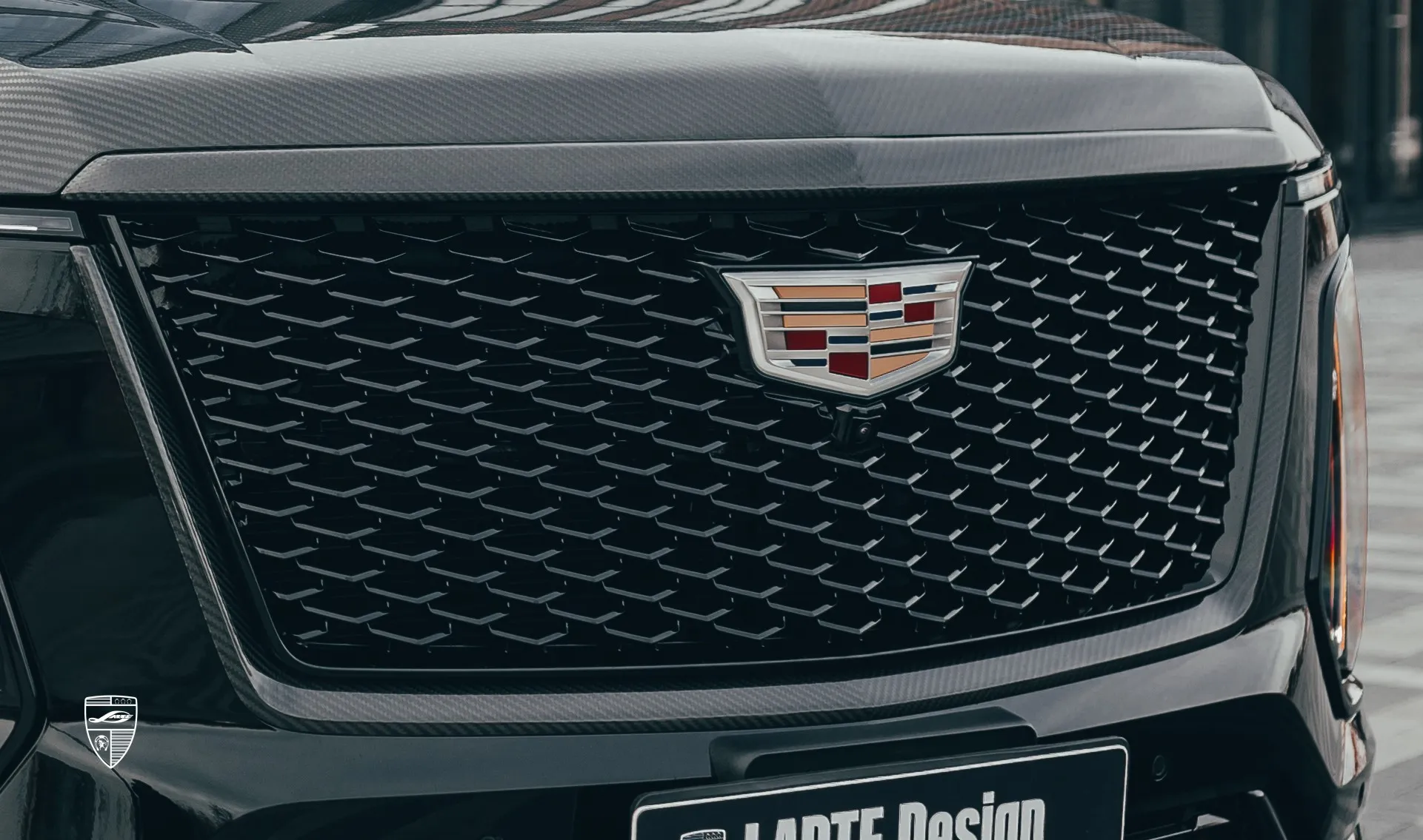 Carbonfaser-Kühlergrillrahmen Upgrade für das Familienauto Cadillac Escalade 600 Carbonfaser-Kühlergrillrahmen Upgrade für das Familienauto Cadillac Escalade 600 von LARTE Design