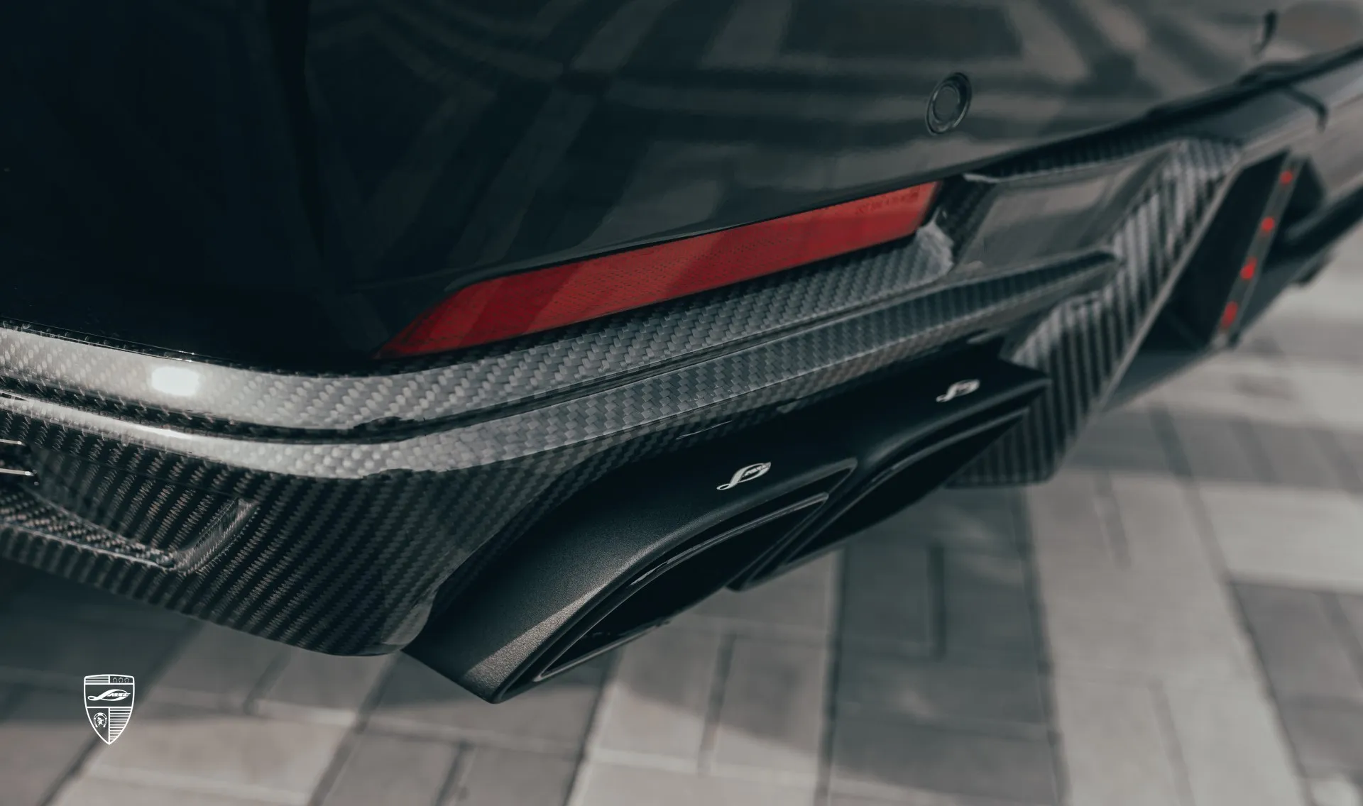 Endrohre für Ihren Cadillac Escalade 600 im Umrüstkit Endrohre für Ihren Cadillac Escalade 600 im Umrüstkit von LARTE Design