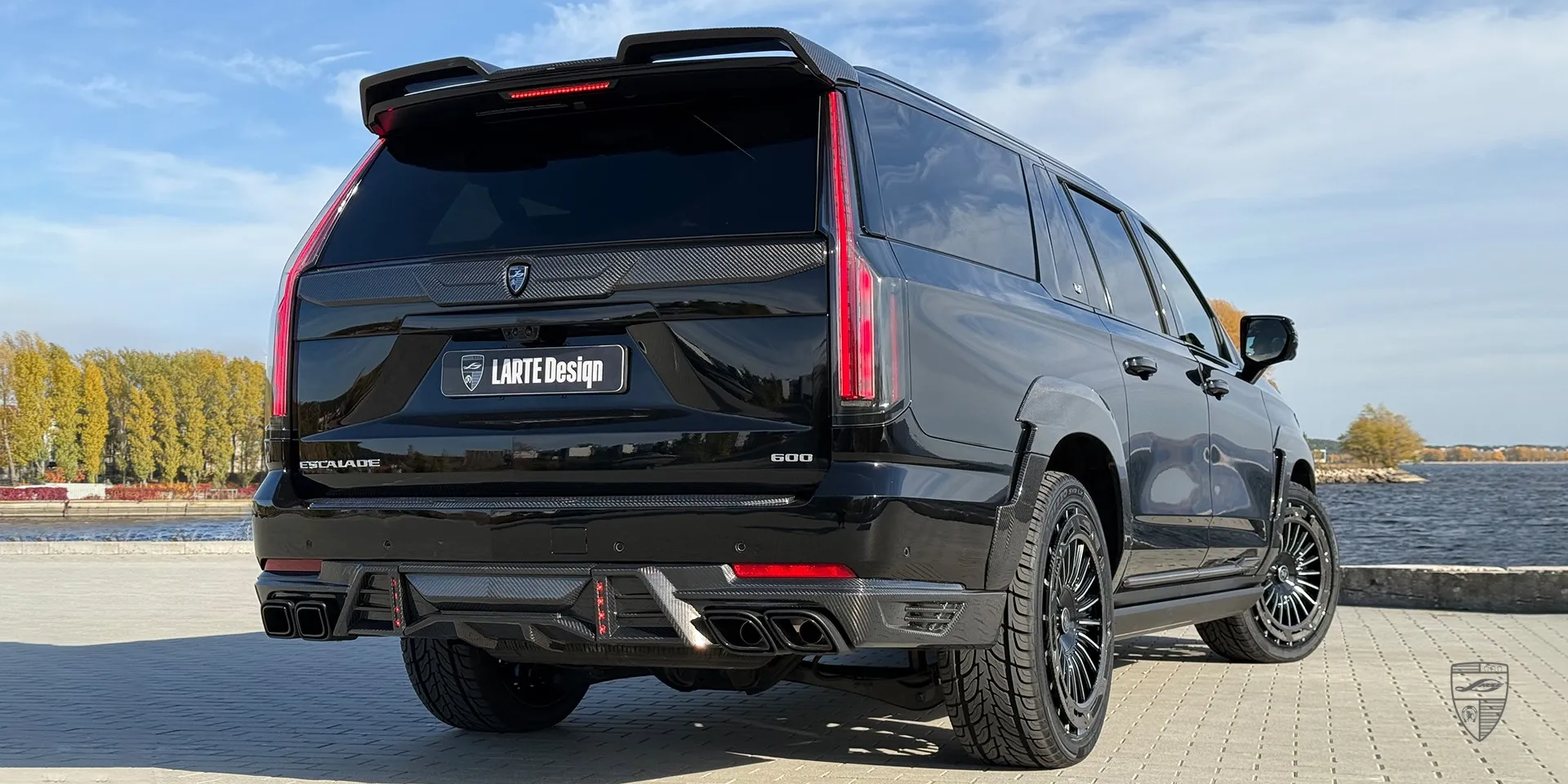 Individuell getunter Escalade 600 ESTHETE Edition SUV Individuelles Cadillac Escalade 600 ESTHETE-Tuning mit Carbon und aggressivem Look