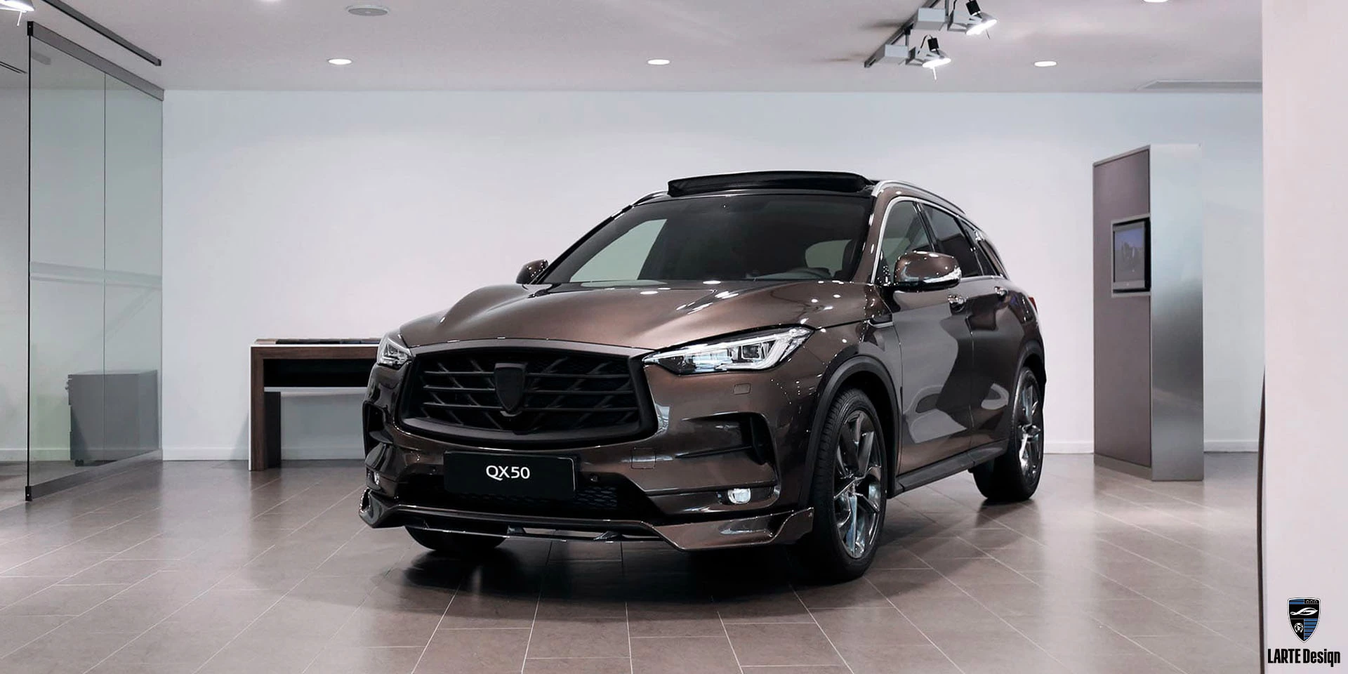 Bestellen Sie individuelles Tuning für den Infiniti QX50 Luxury in Braun