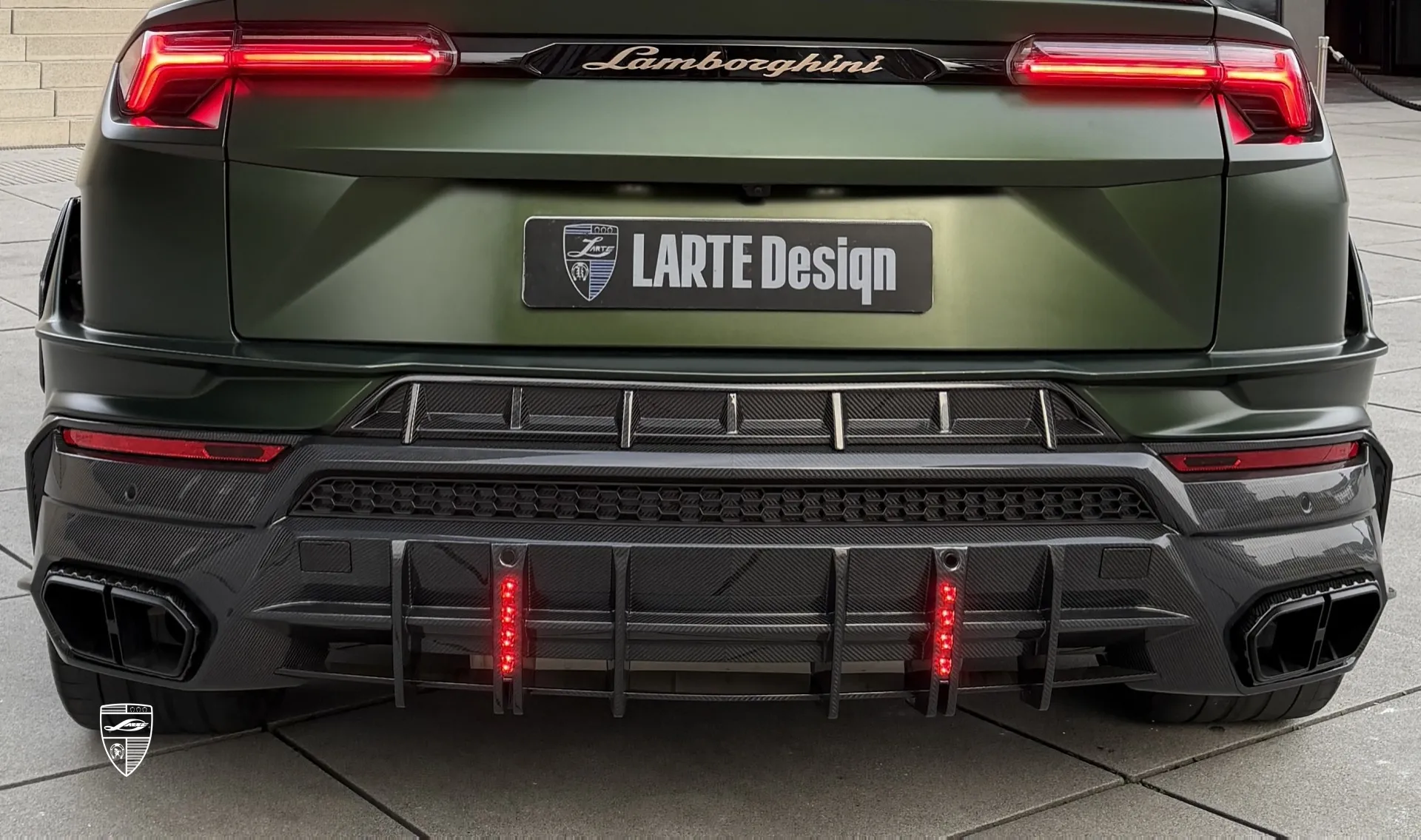 Carbon diffuser upgrade for the sports car Lamborghini URUS Performante from LARTE Design
