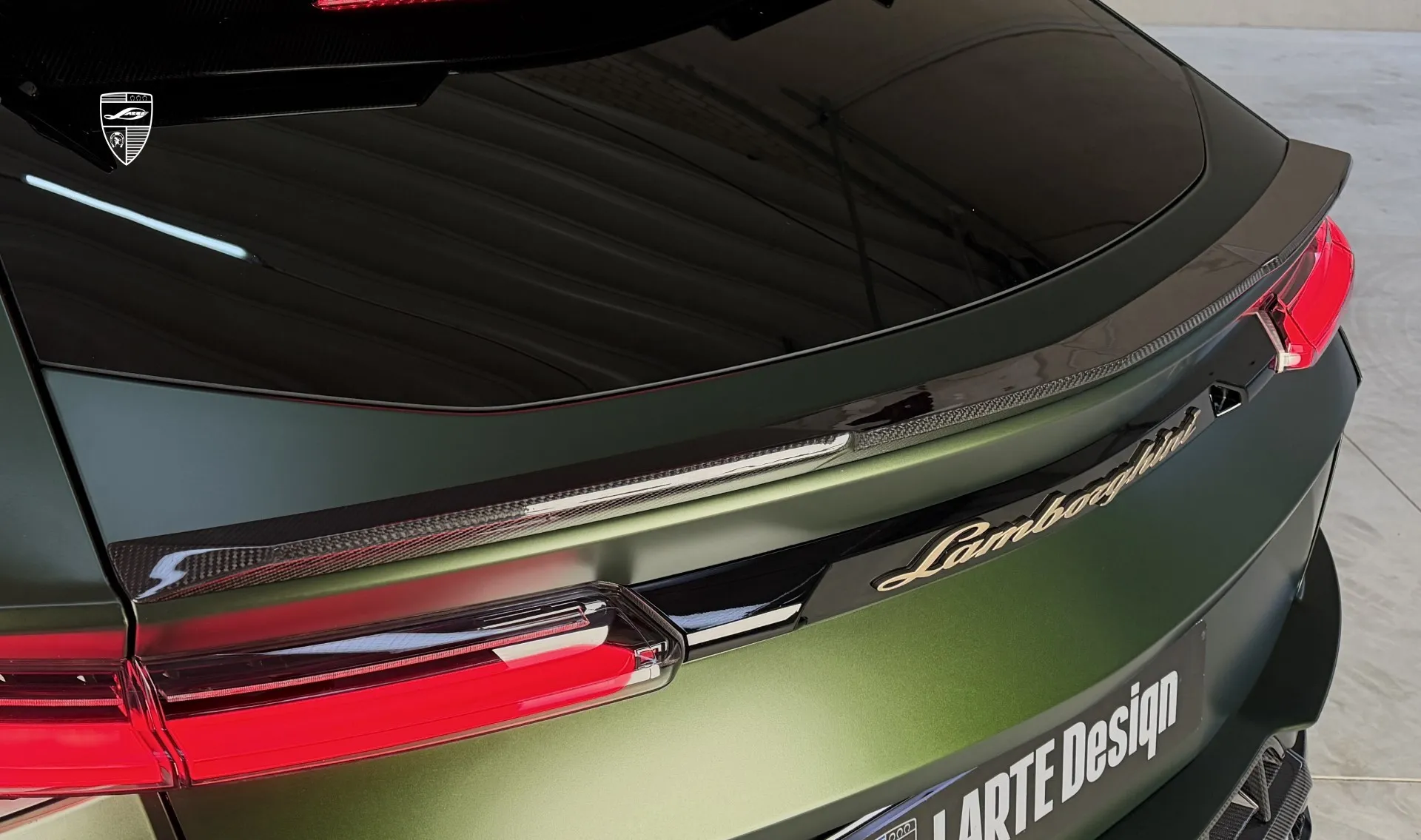 Trunk spoiler carbon upgrade for the sports car Lamborghini URUS S / Performante from LARTE Design