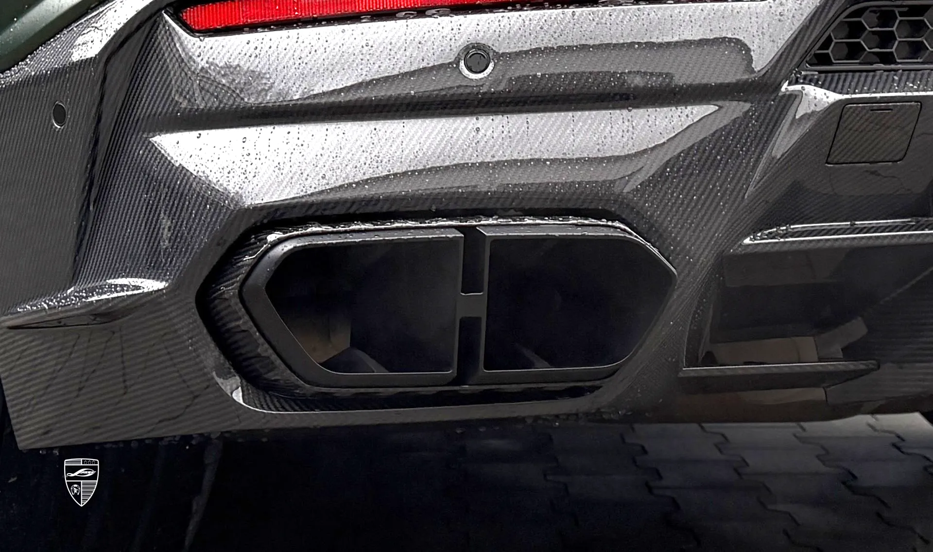 Tailpipe tips upgrade for your sport coupe Lamborghini URUS S / Performante from LARTE Design