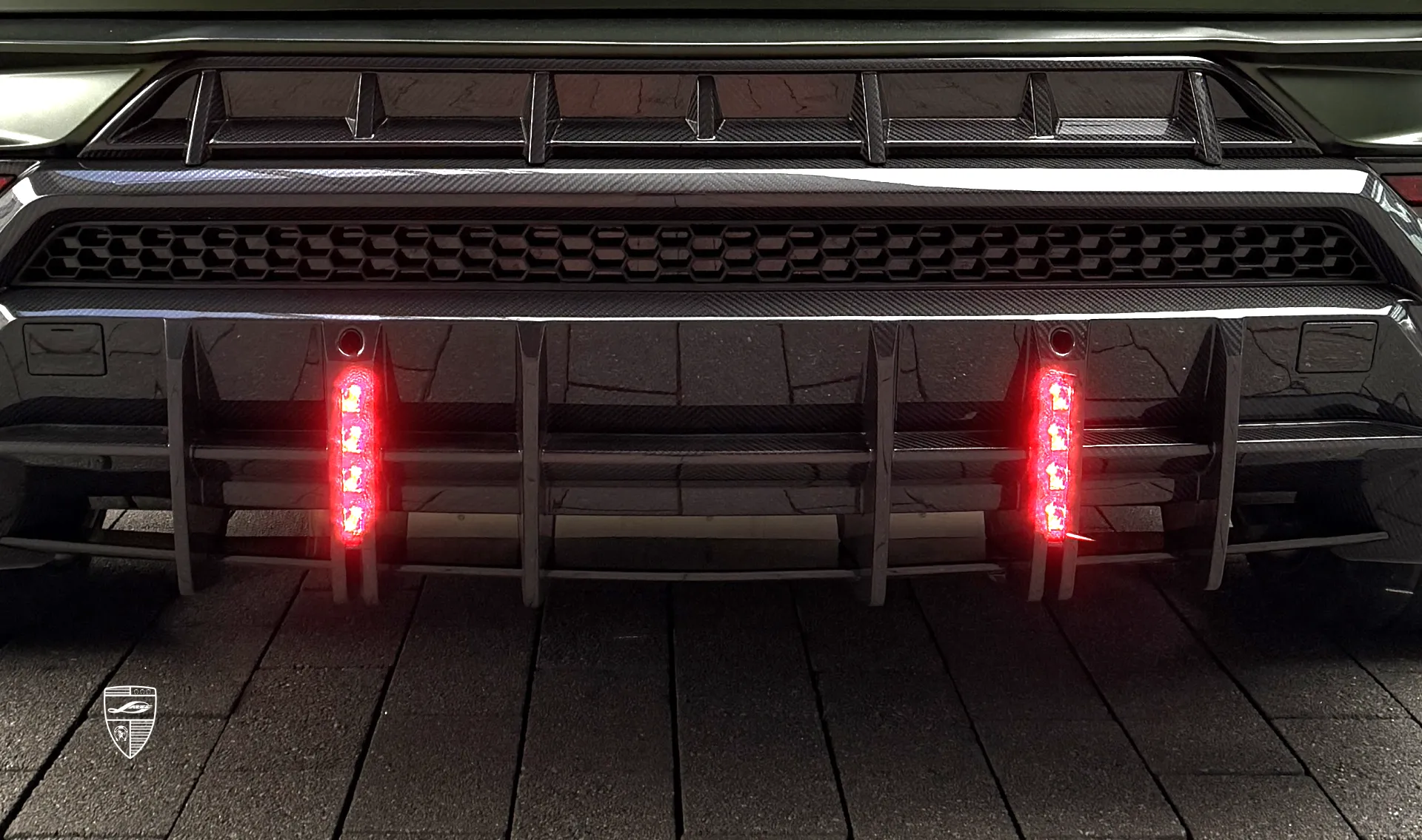 Additional brake lights upgrade for the luxury car Lamborghini URUS S / Performante from LARTE Design
