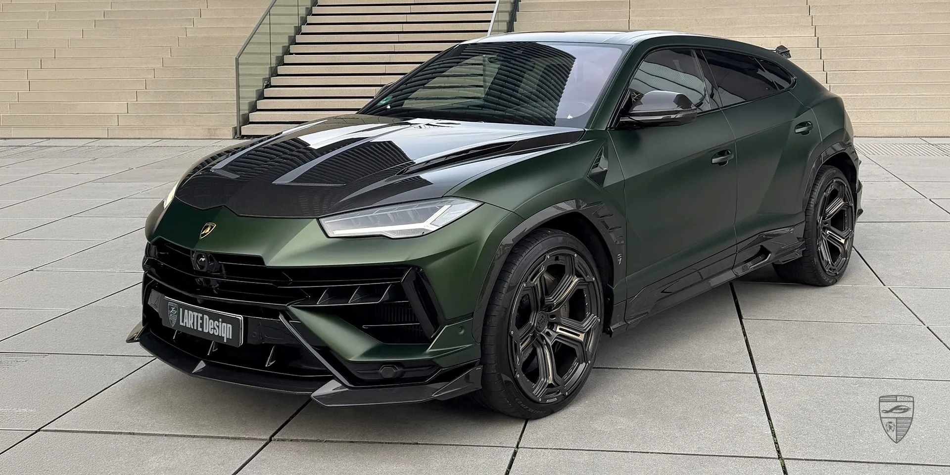 Dreiviertelansicht des Lamborghini Urus Performante mit Leistungs‑Karosseriekit