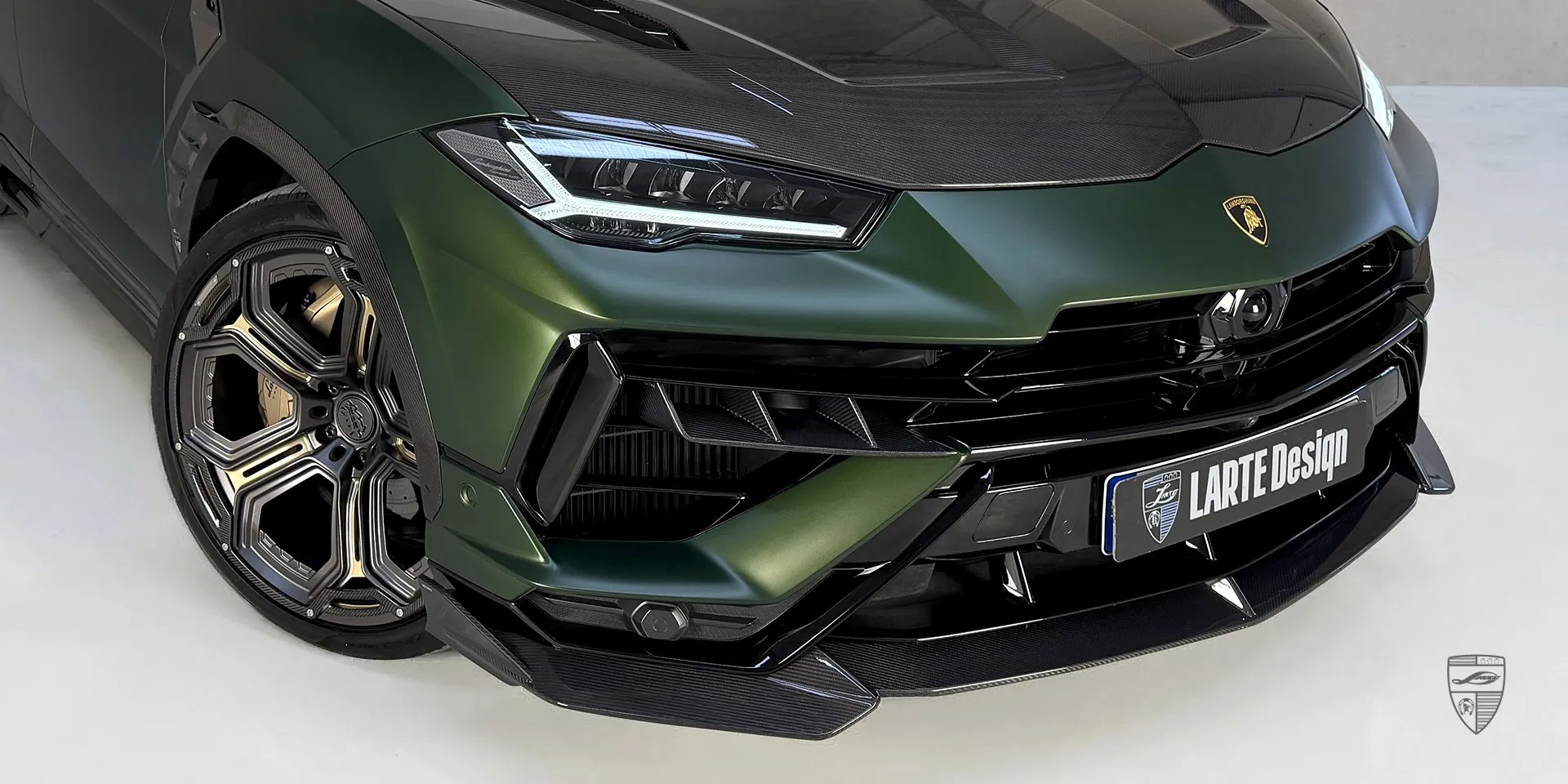 Frontdetail des Urus Performante mit aggressivem Stoßfänger‑Styling und Leistungs‑Look