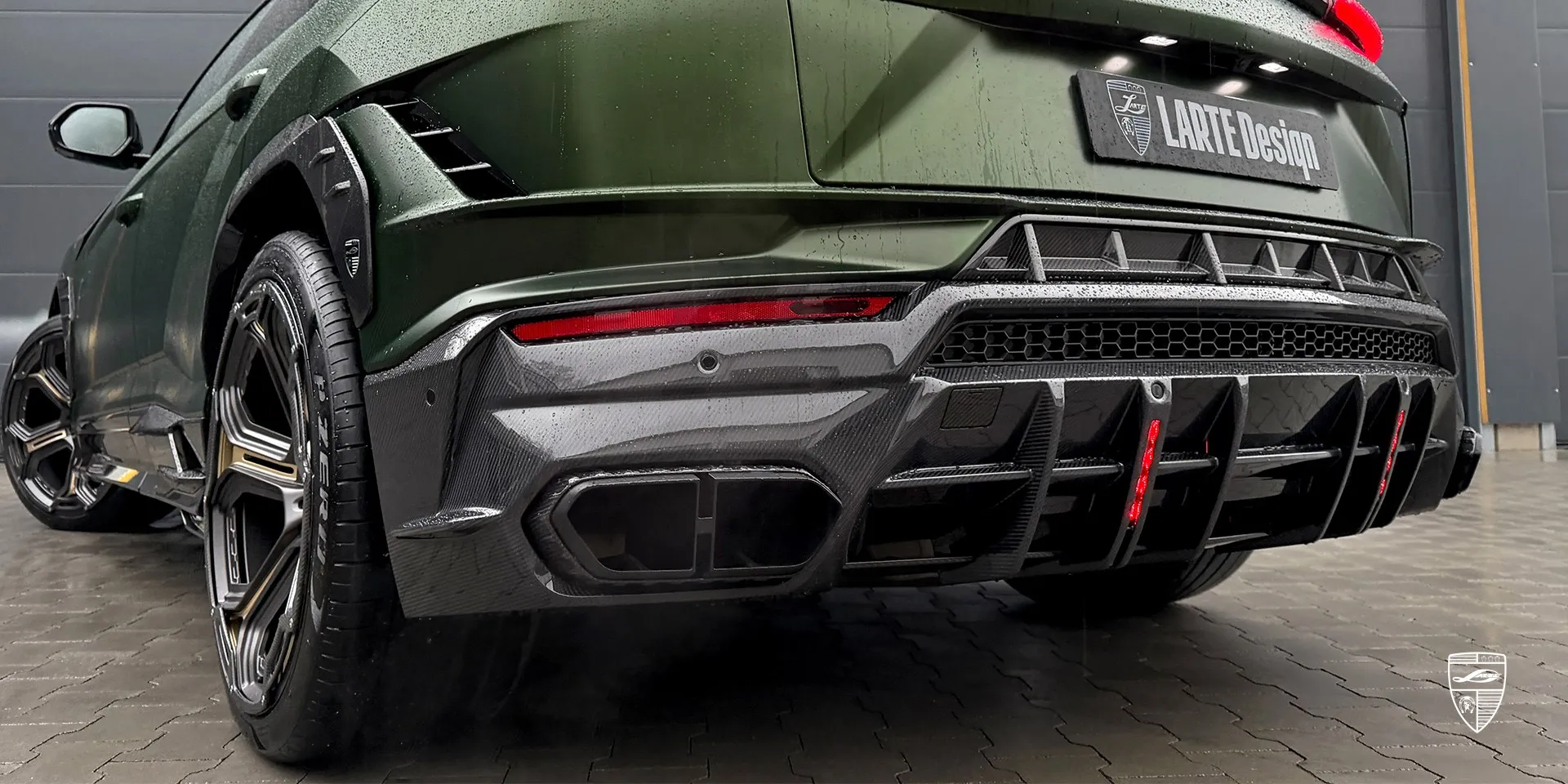 Lamborghini URUS with Largenda package — opulent design and upscale aggression