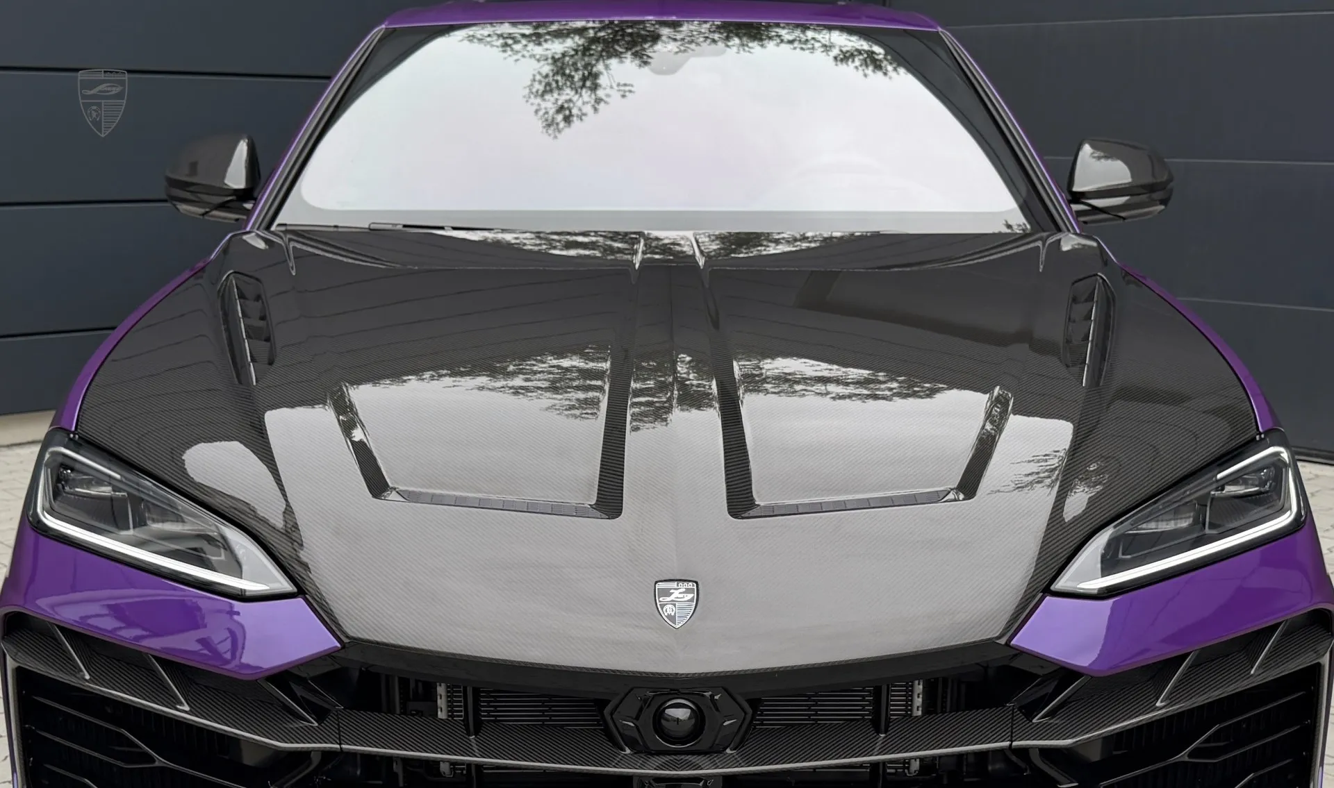 Carbon-Motorhaube für Ihren URUS SE im Erscheinungspaket von LARTE Design